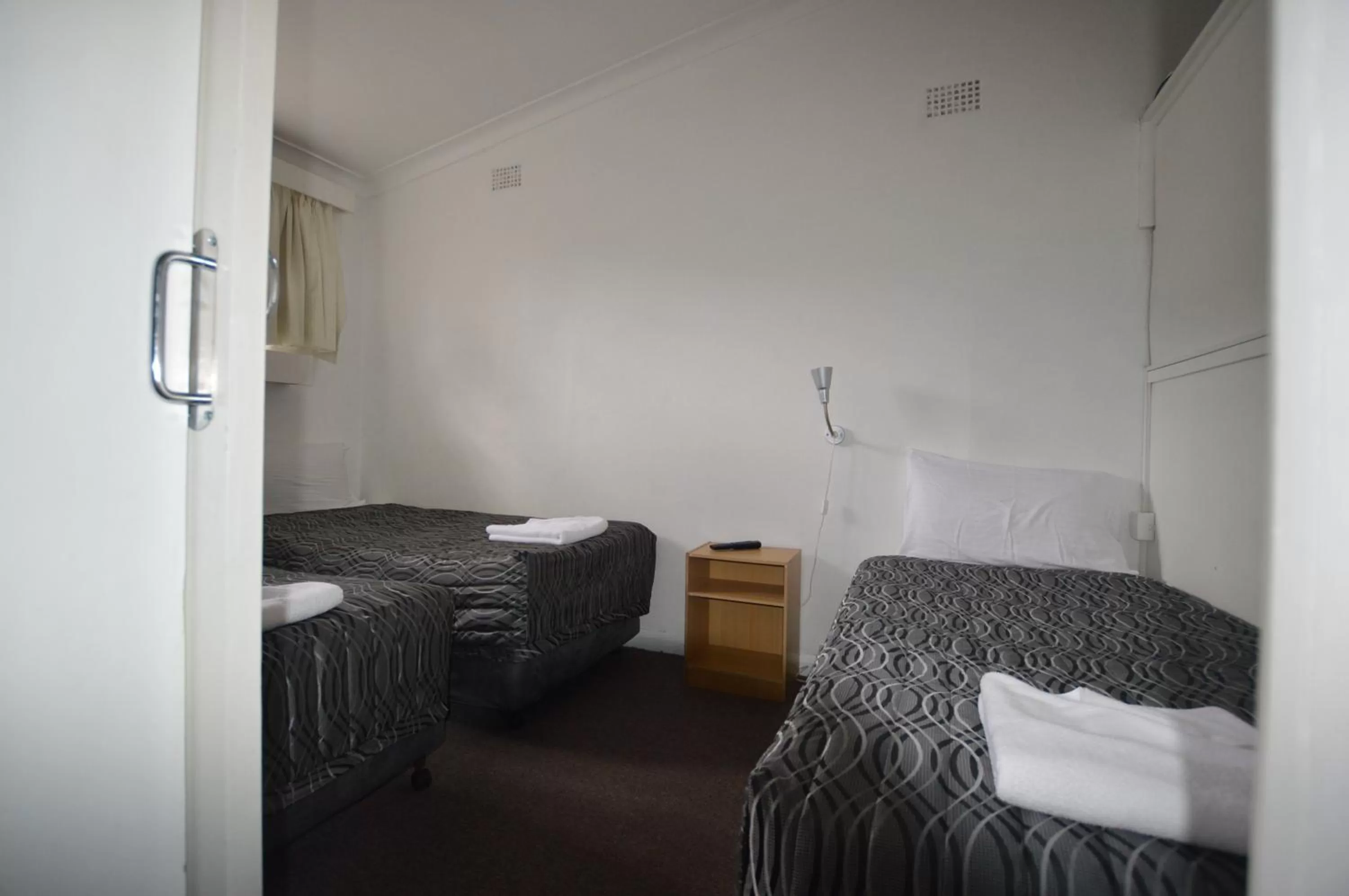 Bed in Mittagong Motel