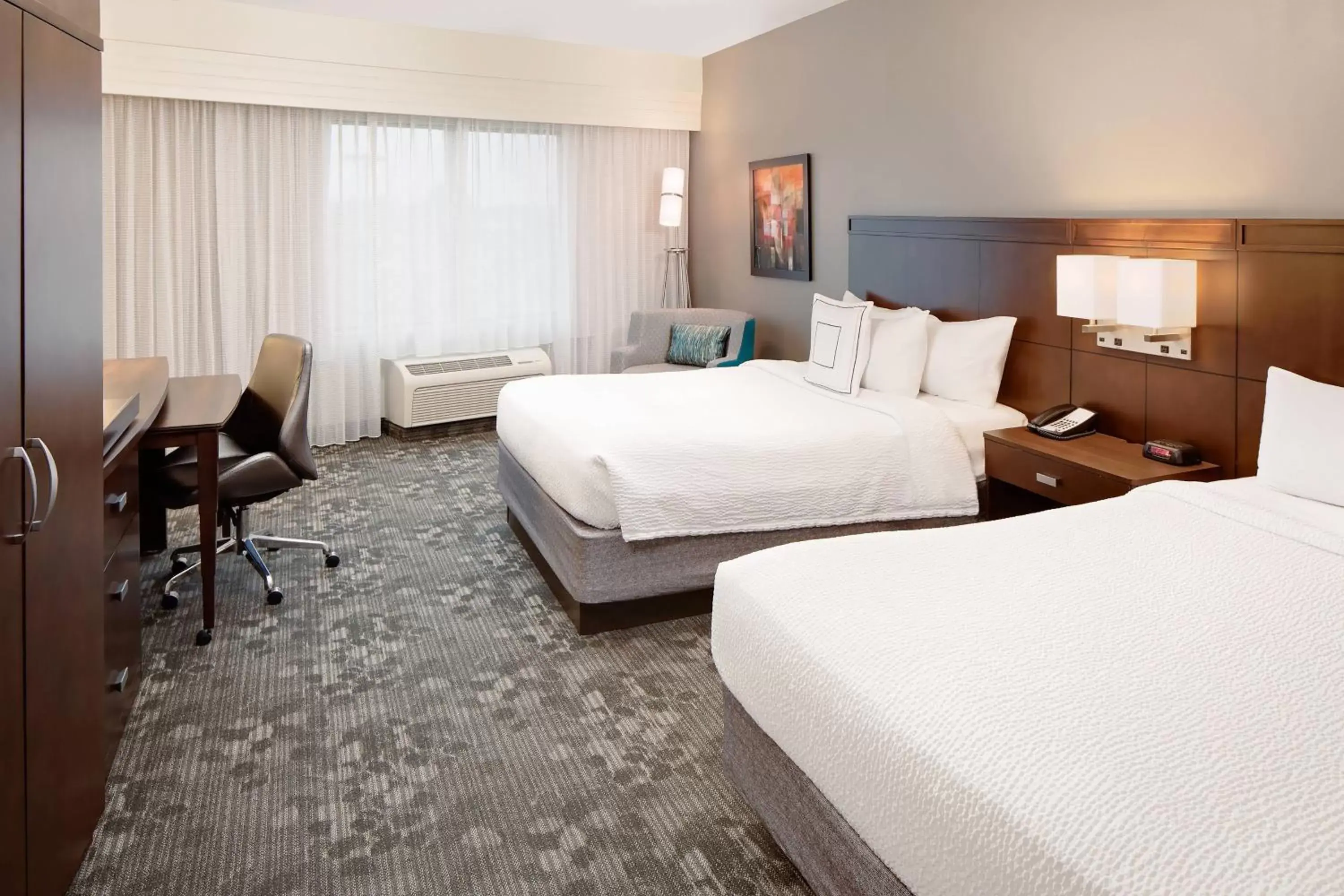Photo of the whole room, Bed in Courtyard by Marriott Houma