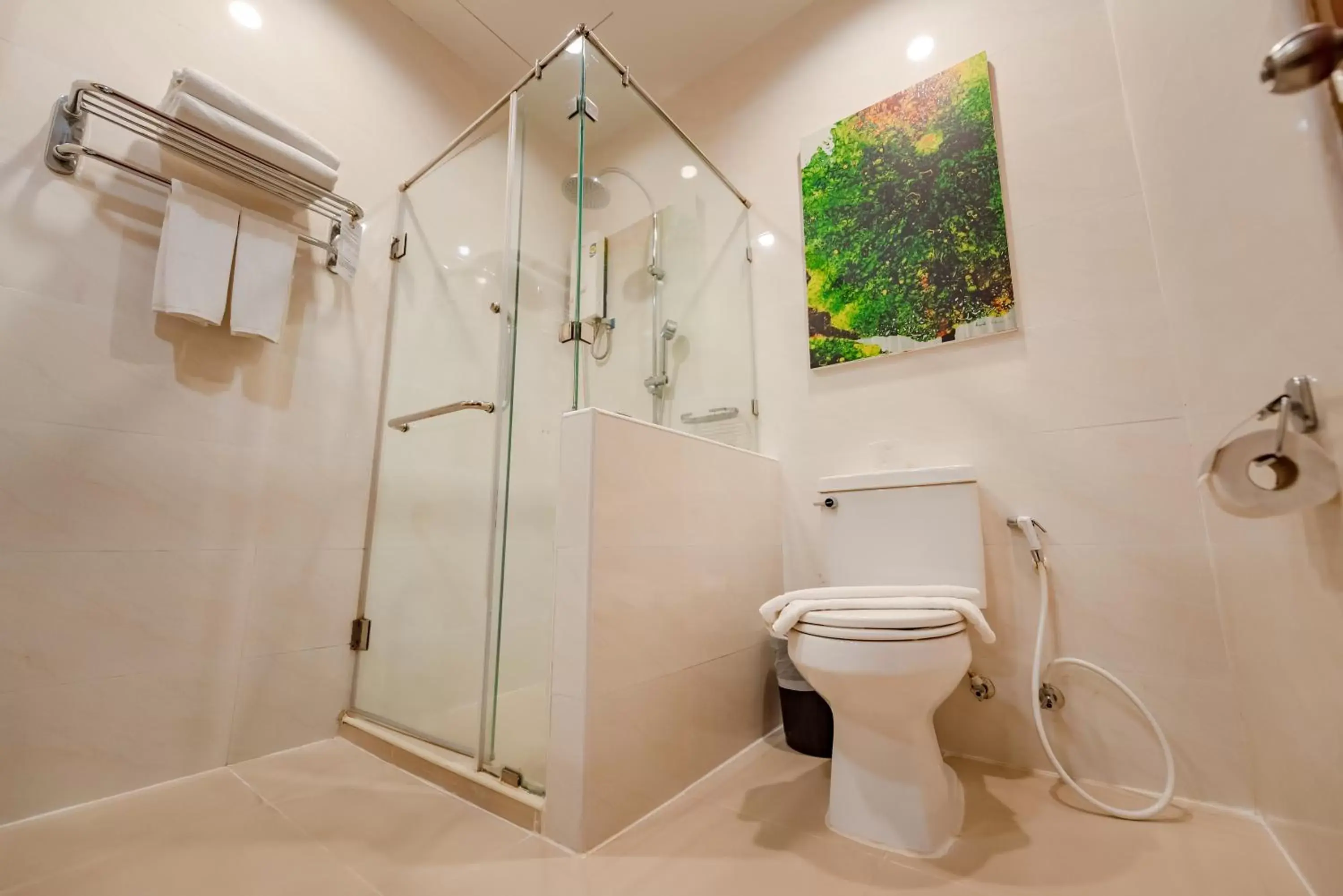 Bathroom in The Pannarai Hotel