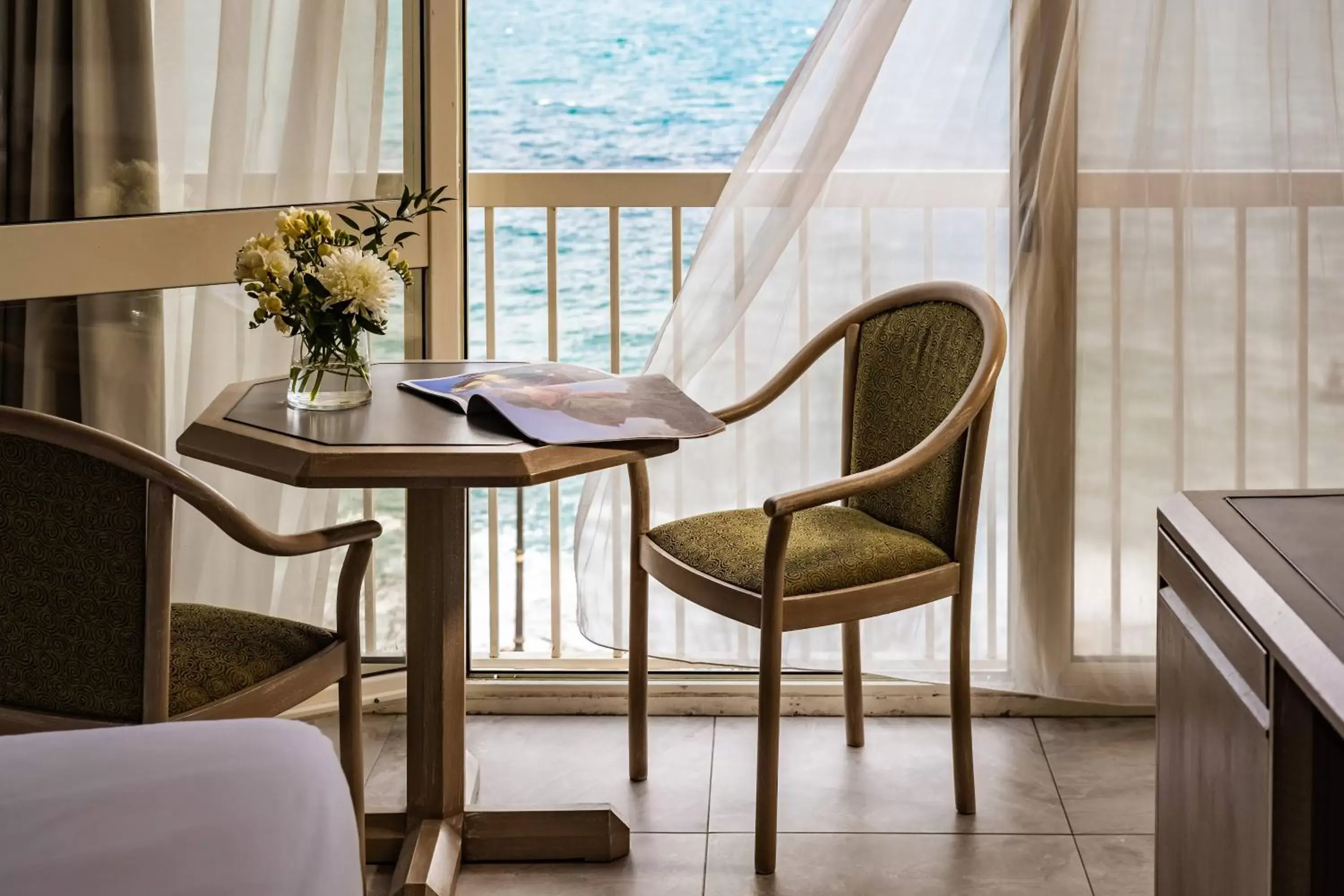 Balcony/Terrace, Seating Area in The Diplomat Hotel