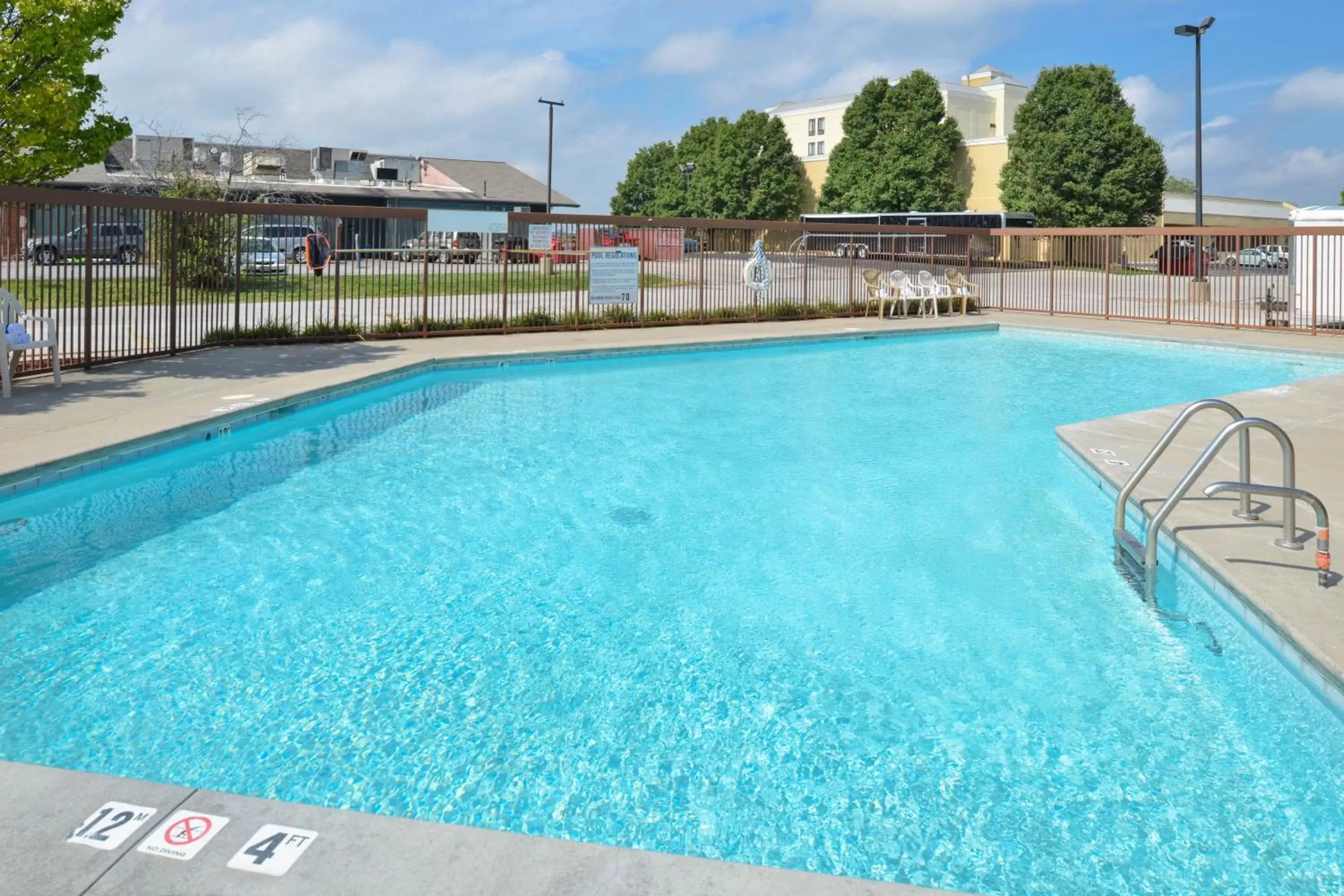 Swimming pool in New Victorian Inn & Suites Omaha