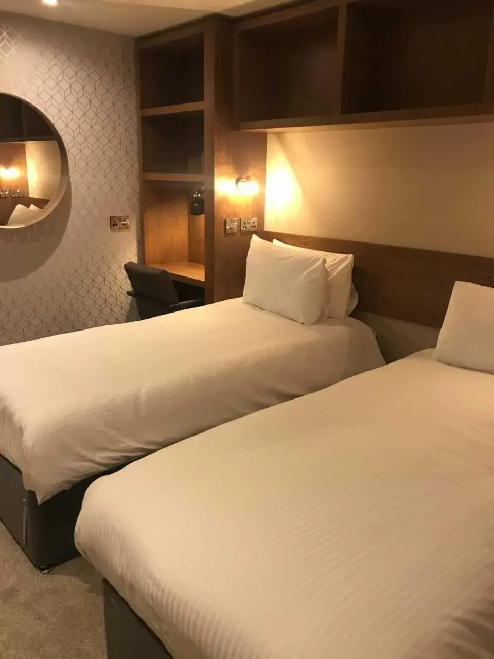 Bedroom, Bed in The Enniskillen Hotel and Motel