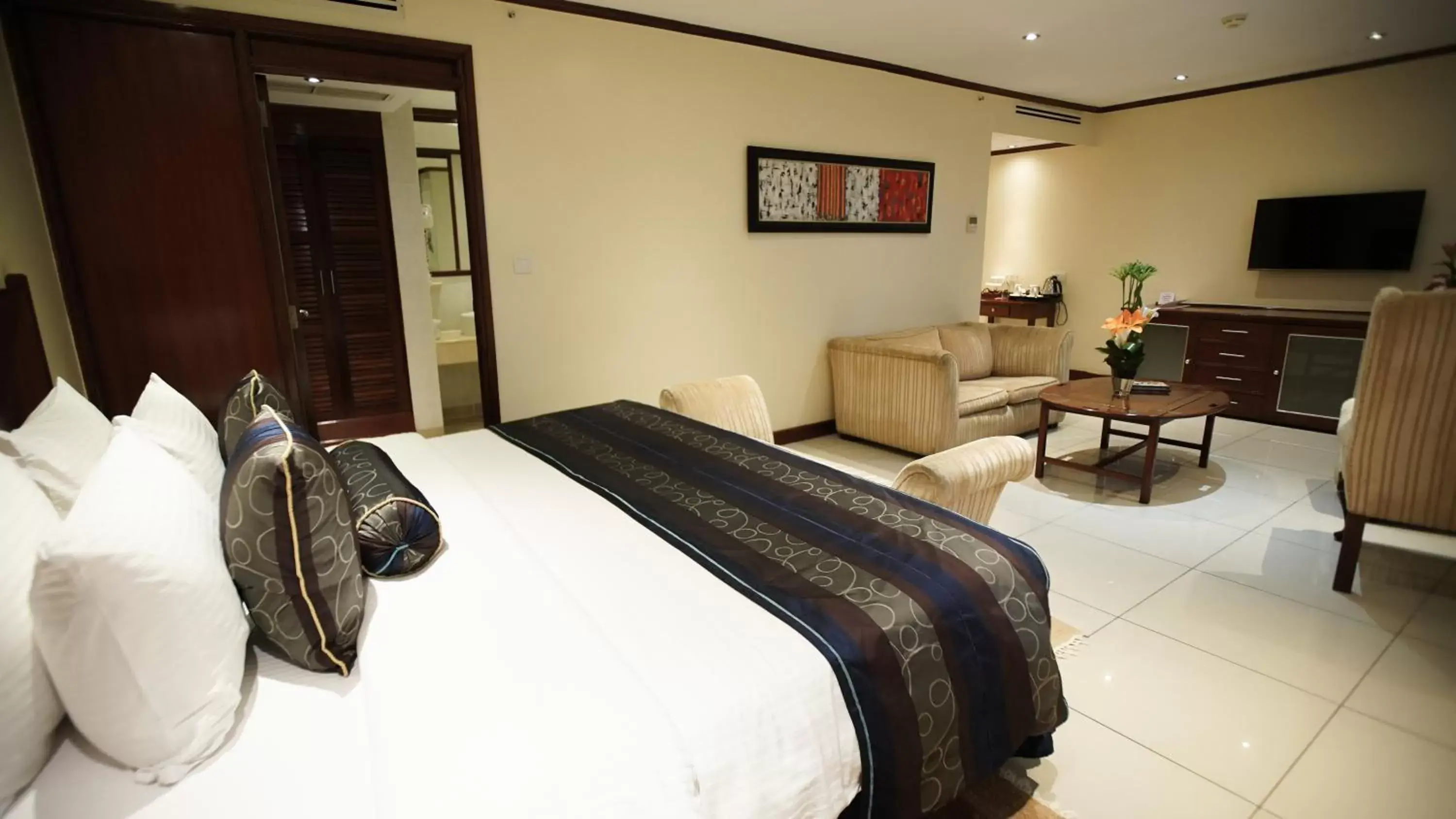 Bed in Sarova Panafric Hotel