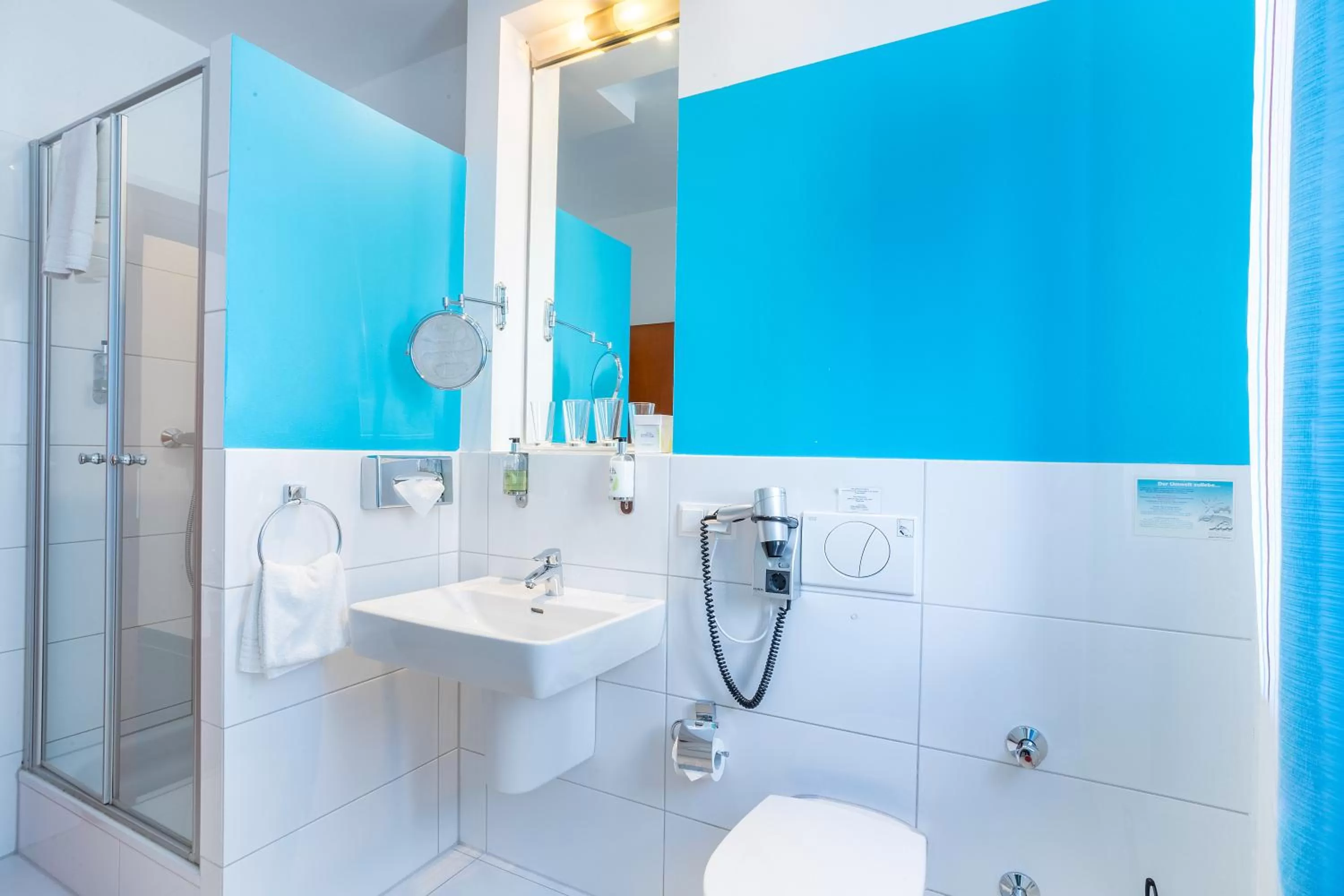 Bathroom in Hotel Bayrischer Hof