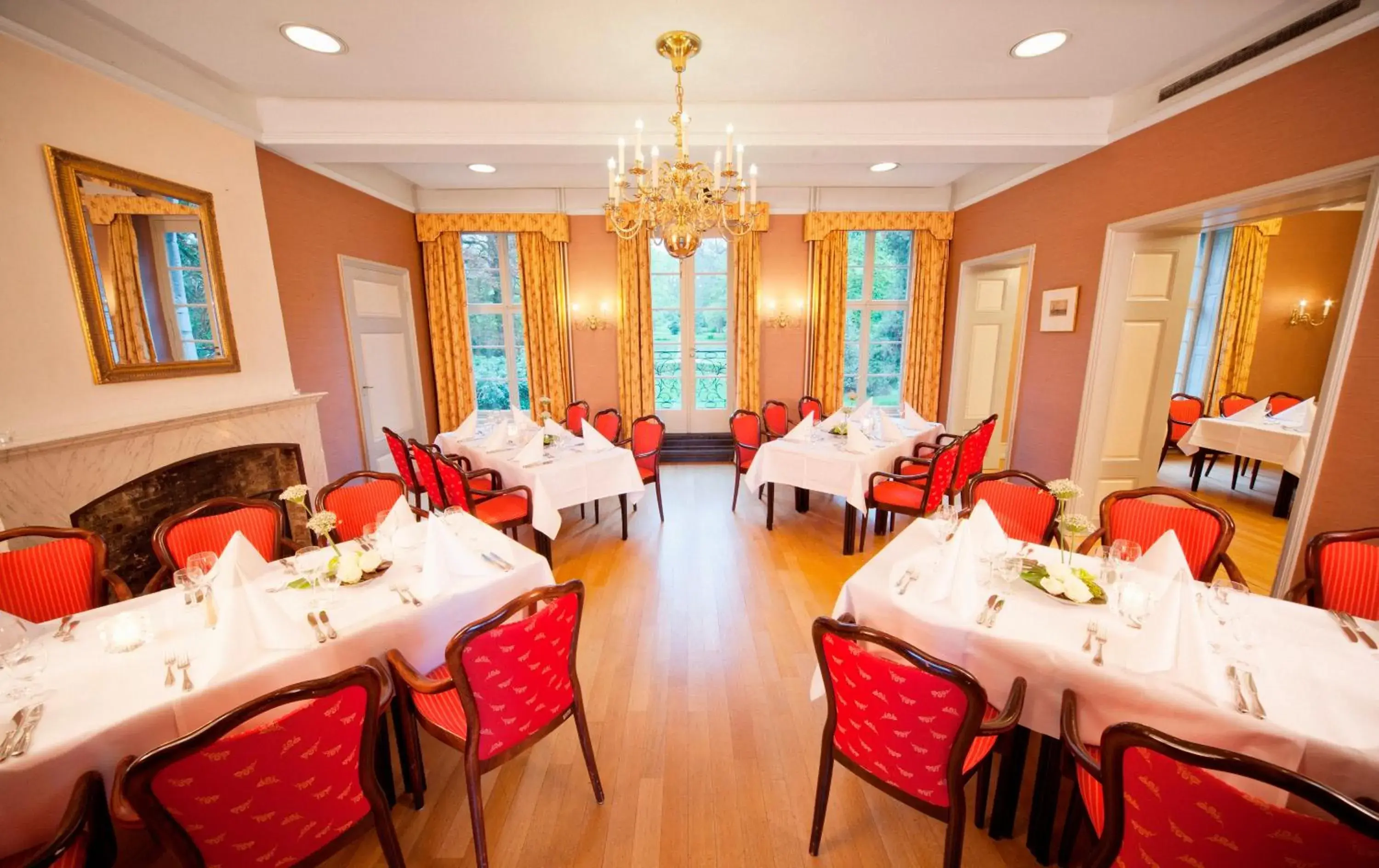 Banquet/Function facilities, Restaurant/Places to Eat in Bilderberg Kasteel Vaalsbroek