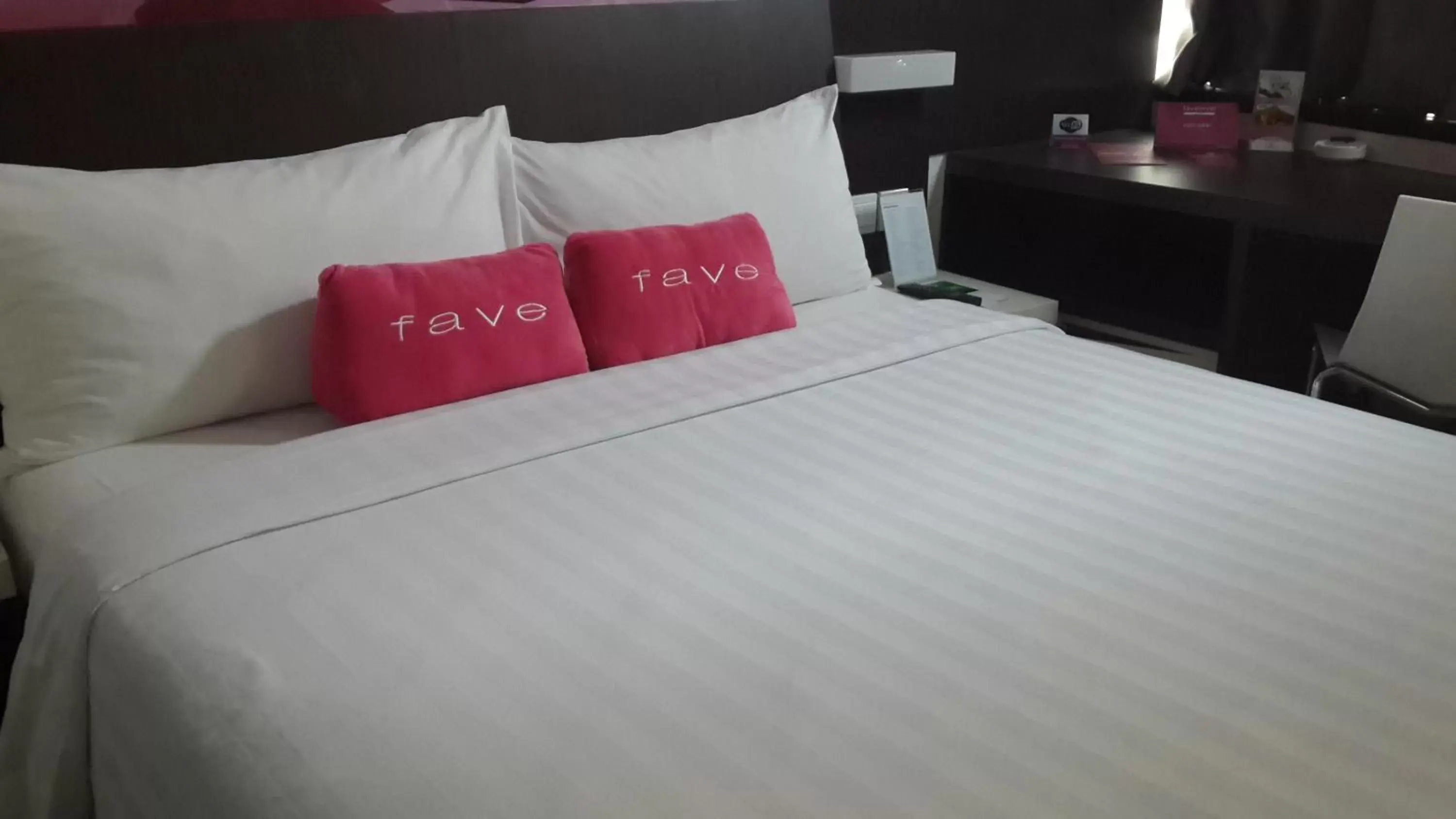 Bed in favehotel Pluit Junction