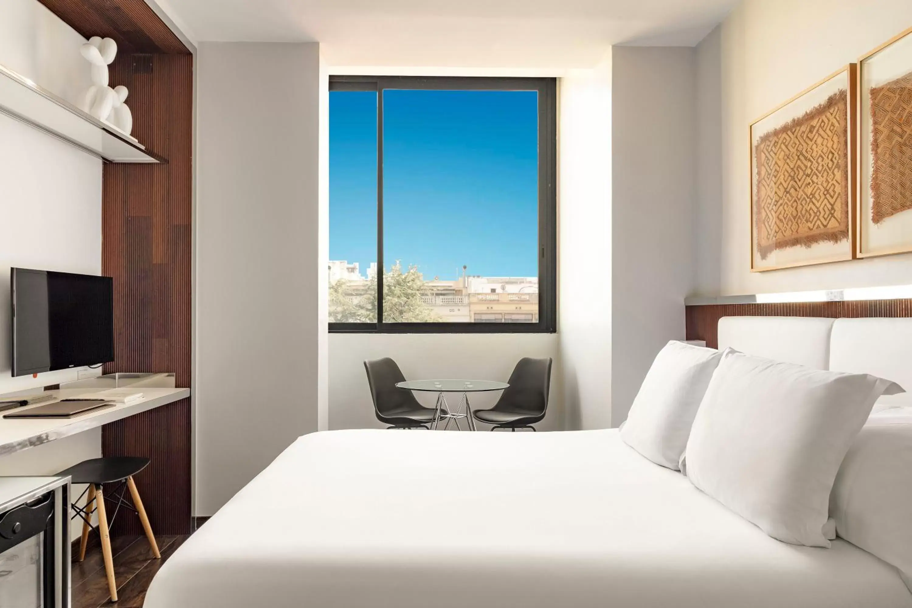 Bedroom, Bed in Hotel Balmes, a member of Preferred Hotels & Resorts