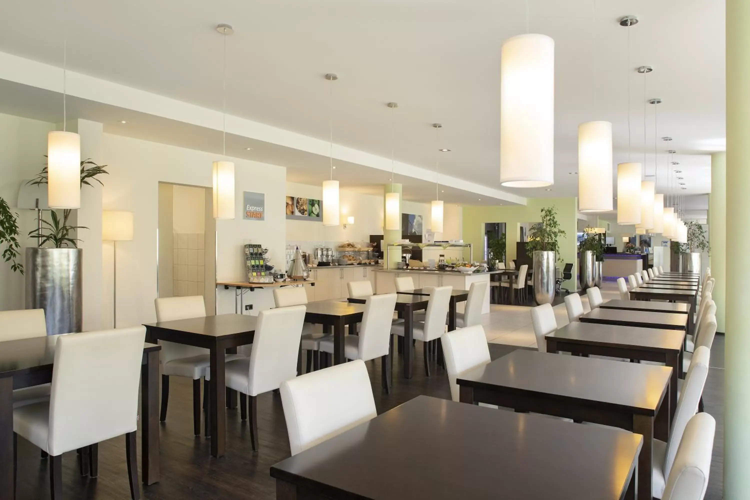 Restaurant/Places to Eat in Holiday Inn Express Neunkirchen, an IHG Hotel