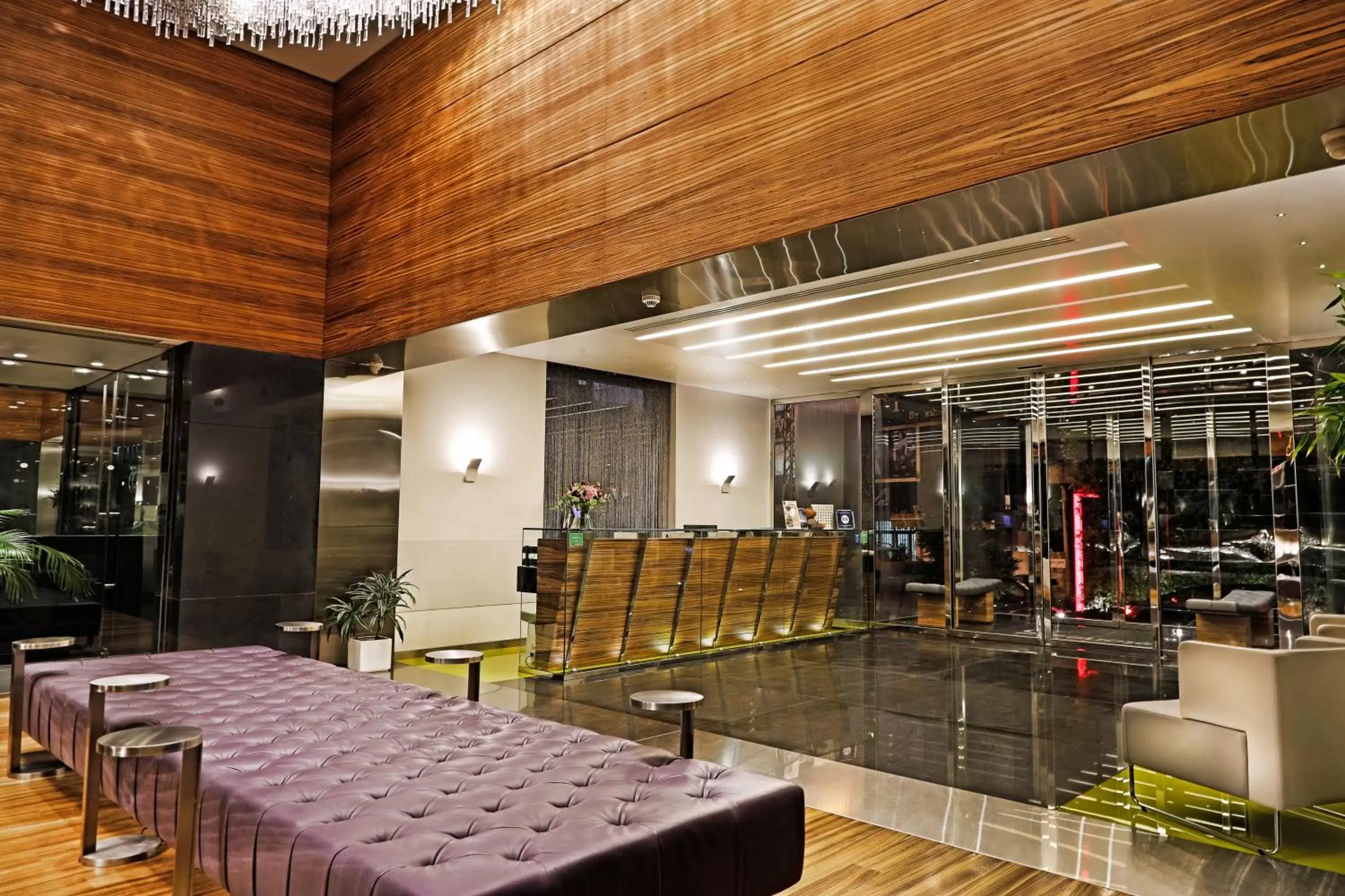 Lobby or reception, Lounge/Bar in Warwick Stone 55 Hotel Beirut
