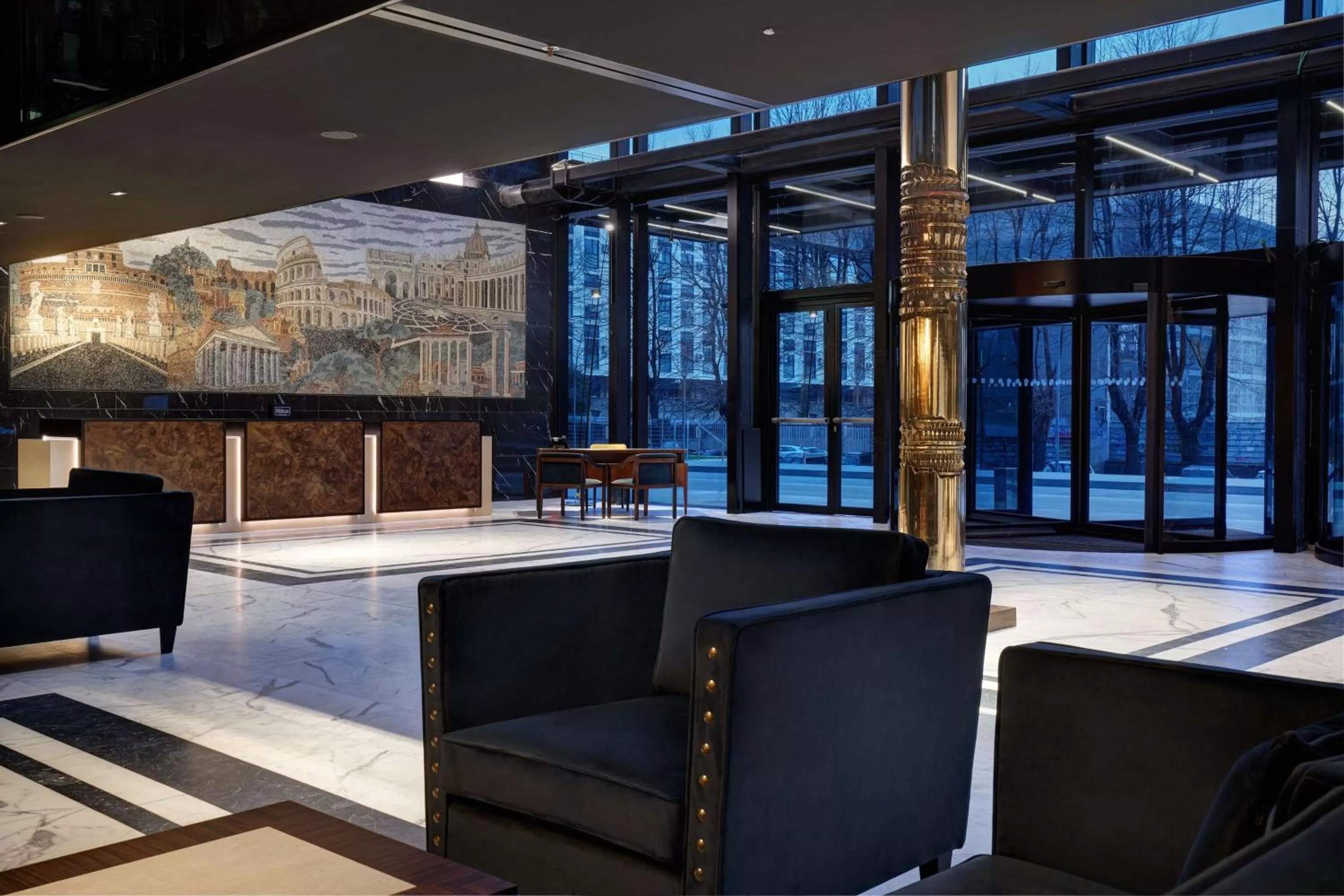 Lobby or reception in Hilton Rome Eur La Lama