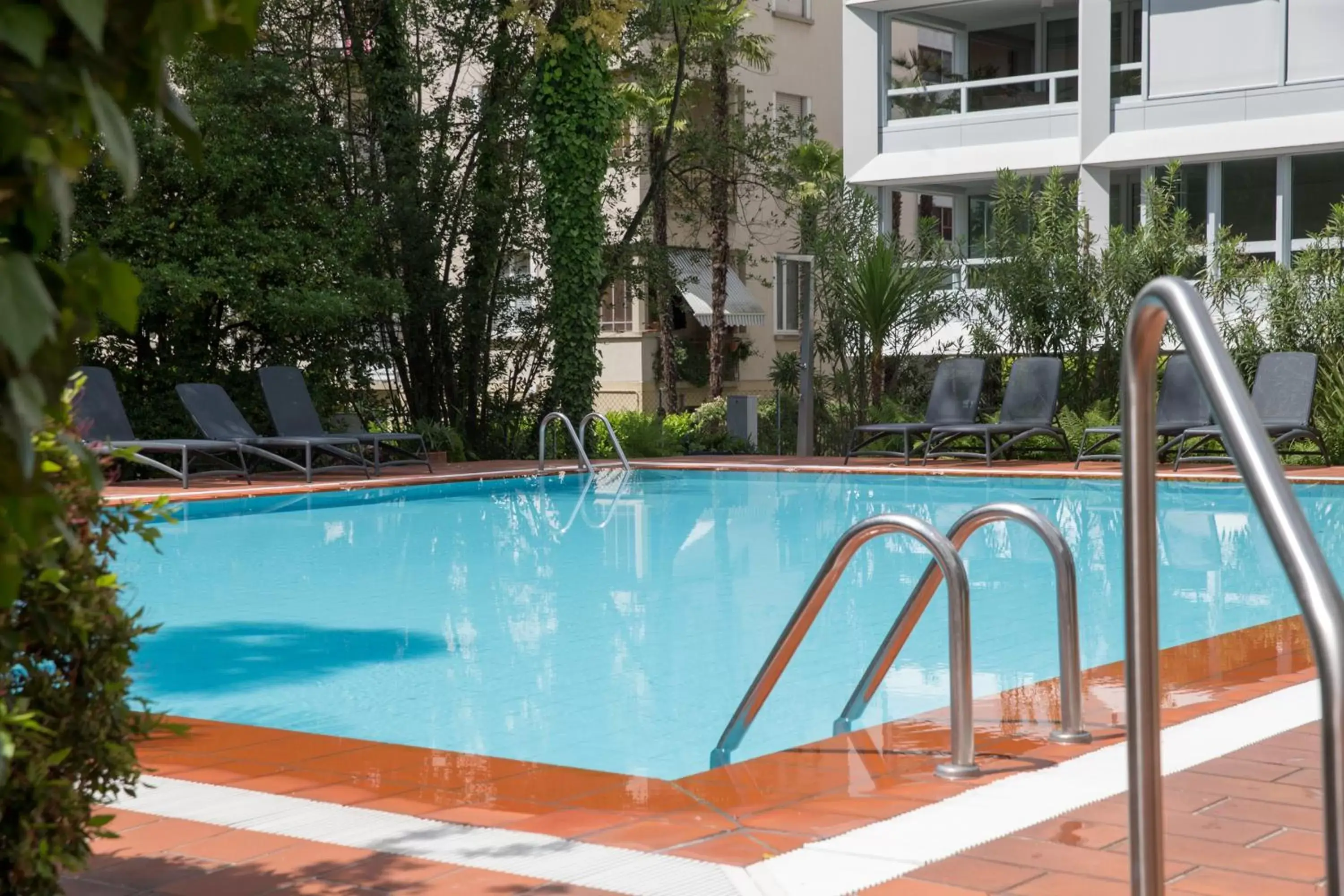 Swimming Pool in Aparthotel Al Lago