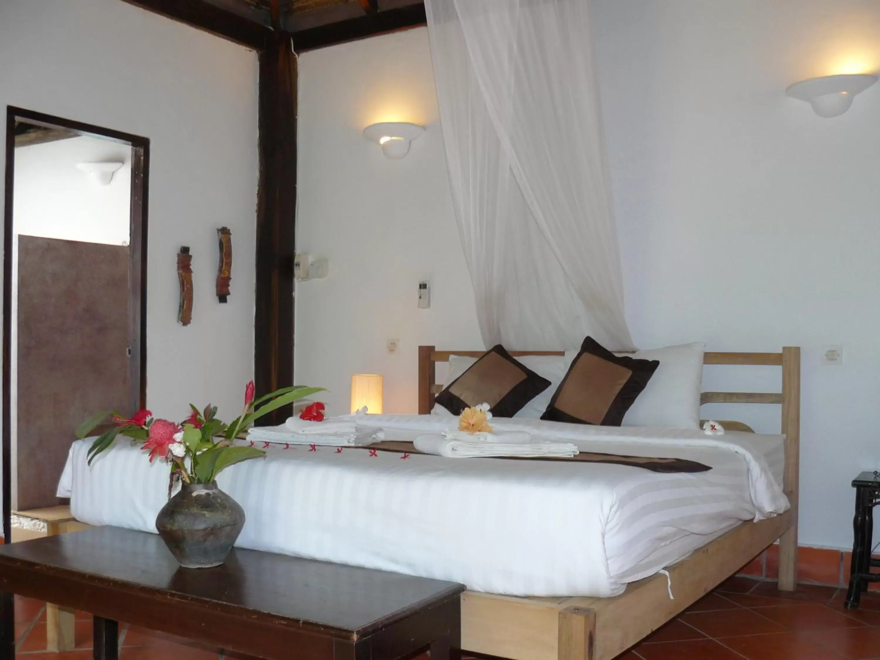 Bedroom, Bed in Mealea Resort