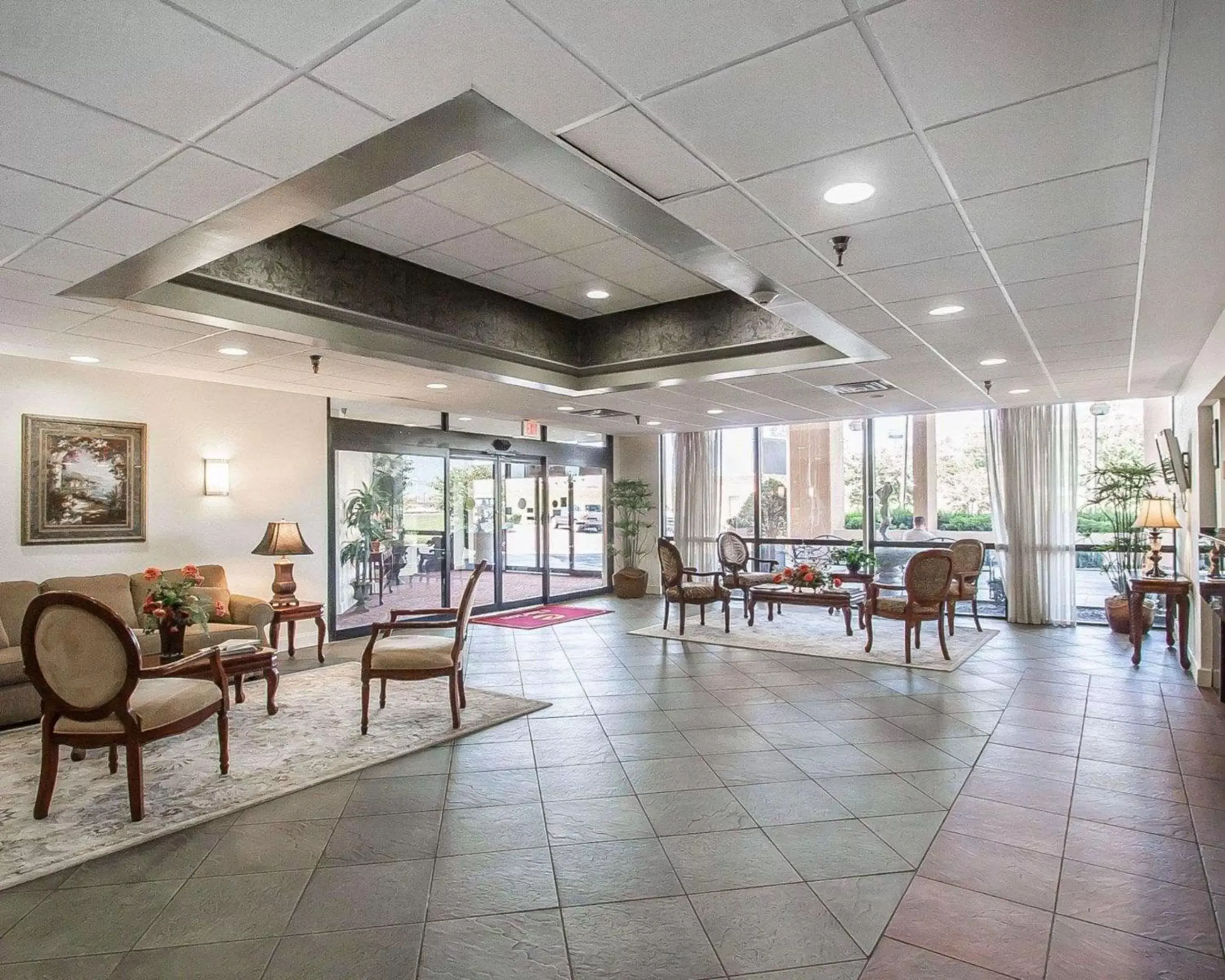 Lobby or reception in Clarion Inn Murfreesboro