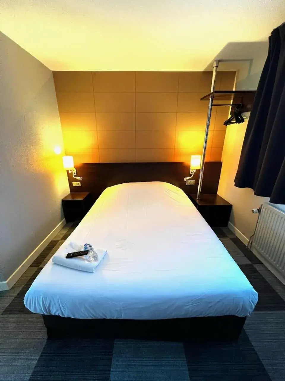 Bedroom, Bed in Hôtel Inn Design Resto Novo Langres