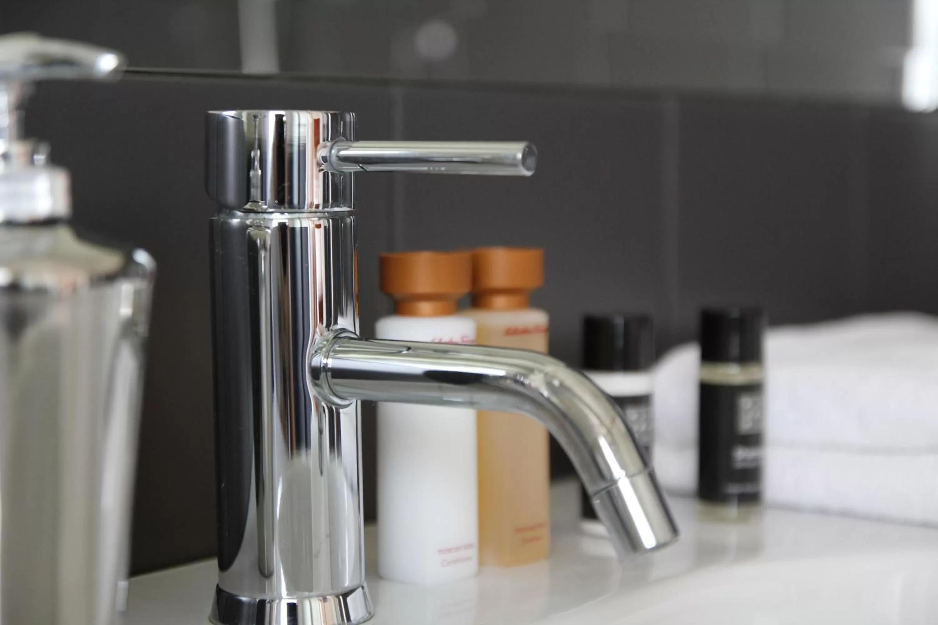 Bathroom in 120 Rodionoff Centro- Eleganza e Facilità di Accesso a Aeroporto e Spiaggia Mondello