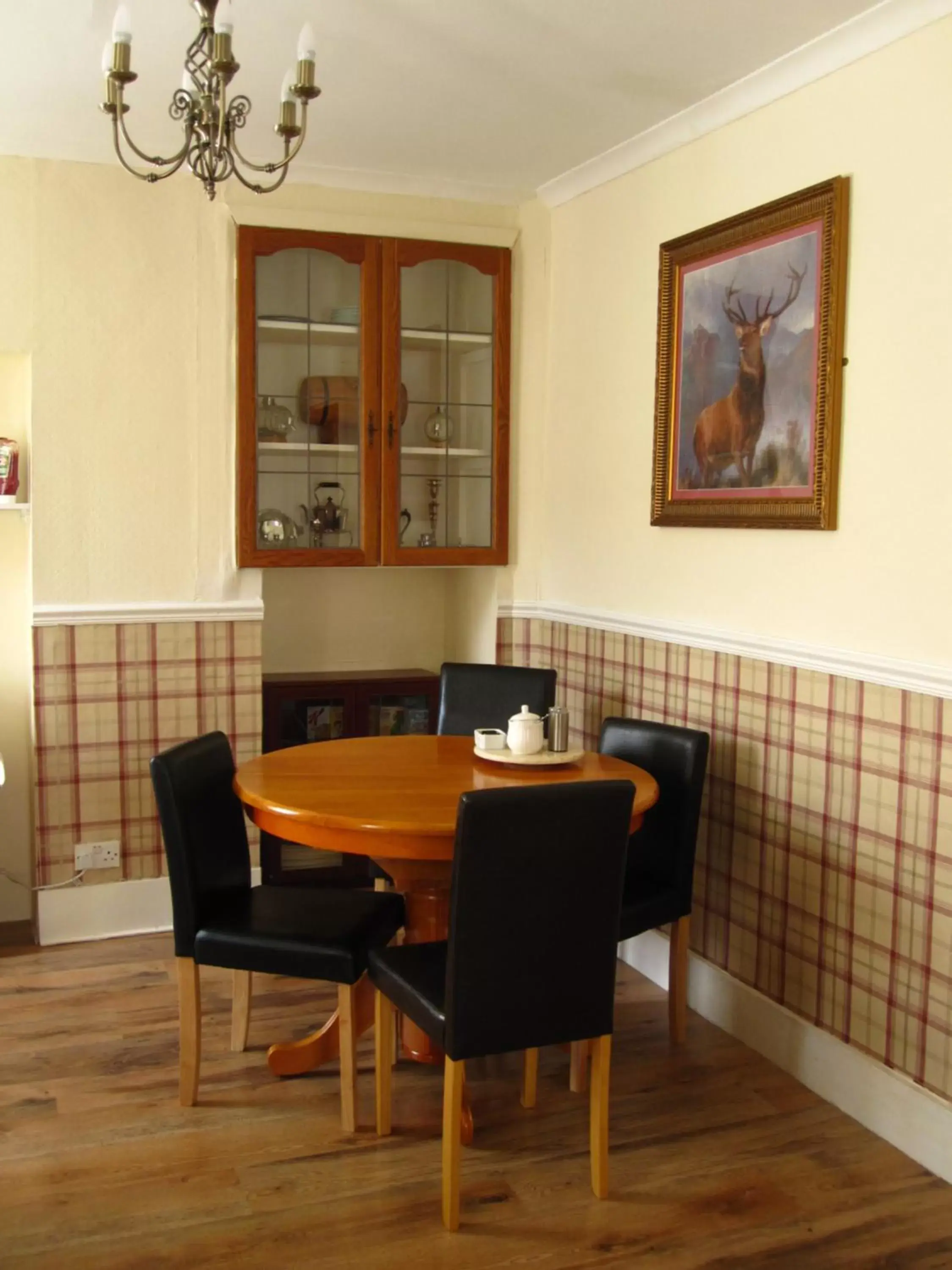 Dining Area in Dunvegan Bed & Breakfast