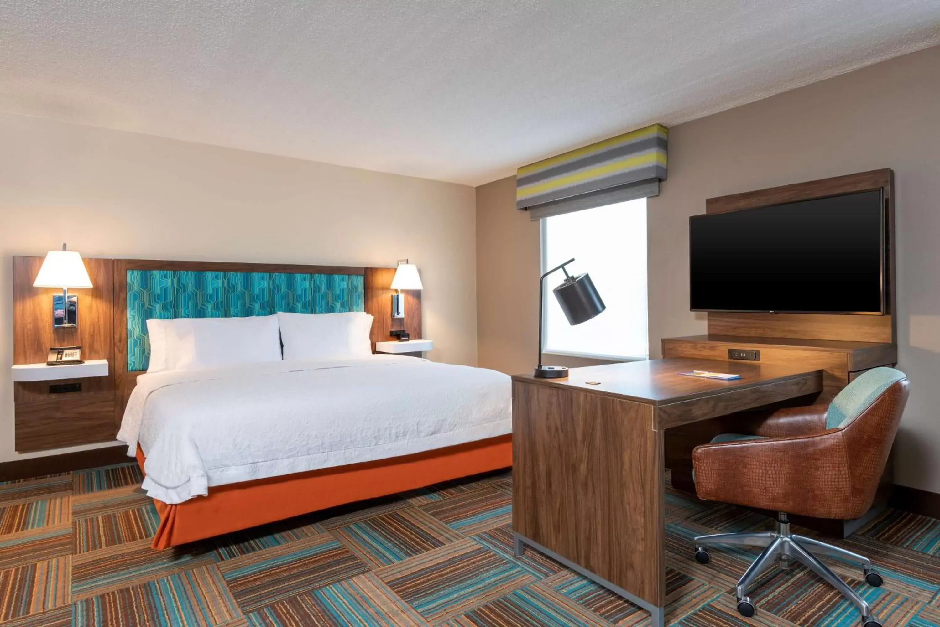 Bedroom, Bed in Hampton Inn & Suites Fort Myers-Colonial Boulevard