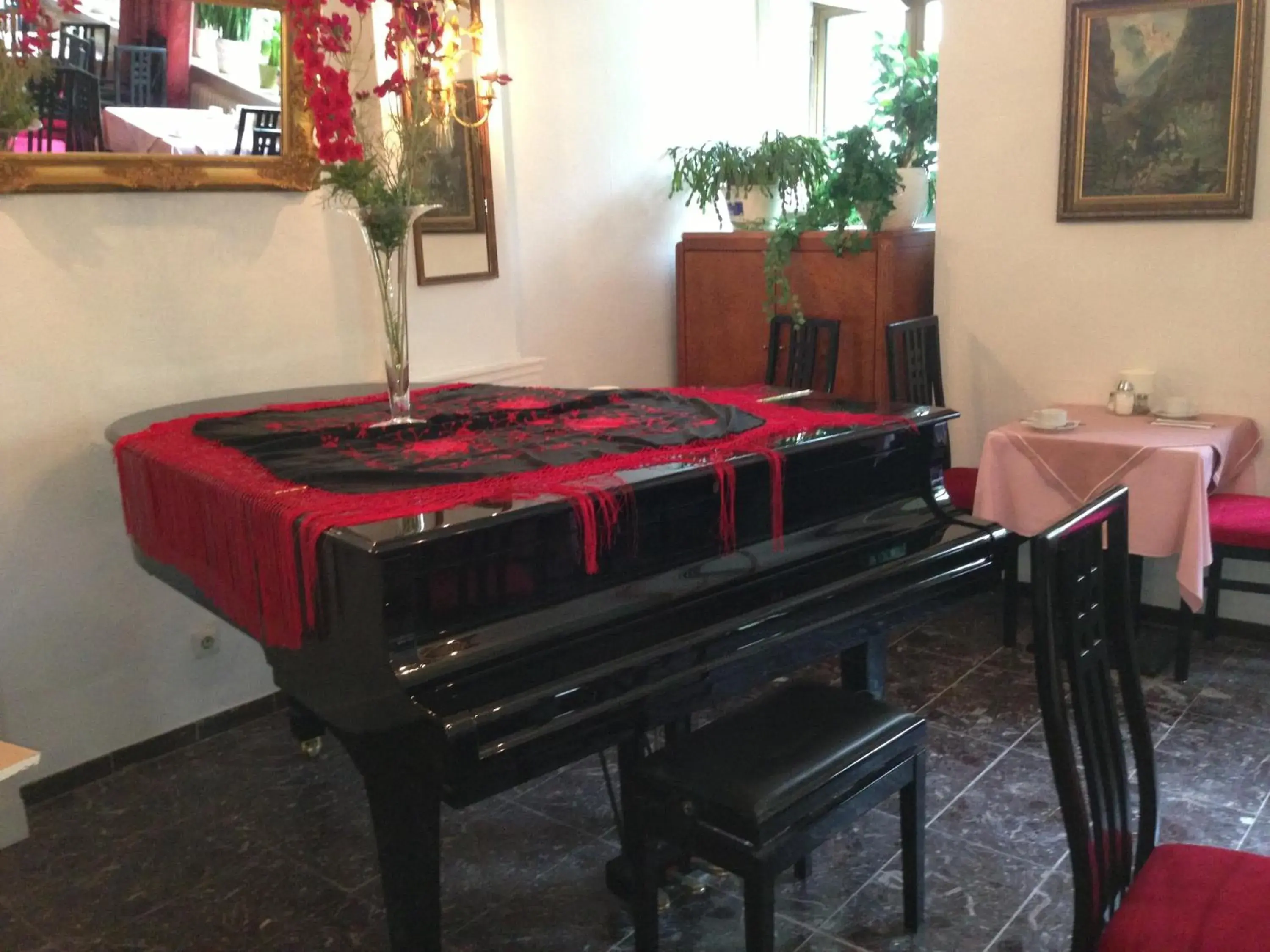 Property building in Hotel Montree Property building in Hotel Montree