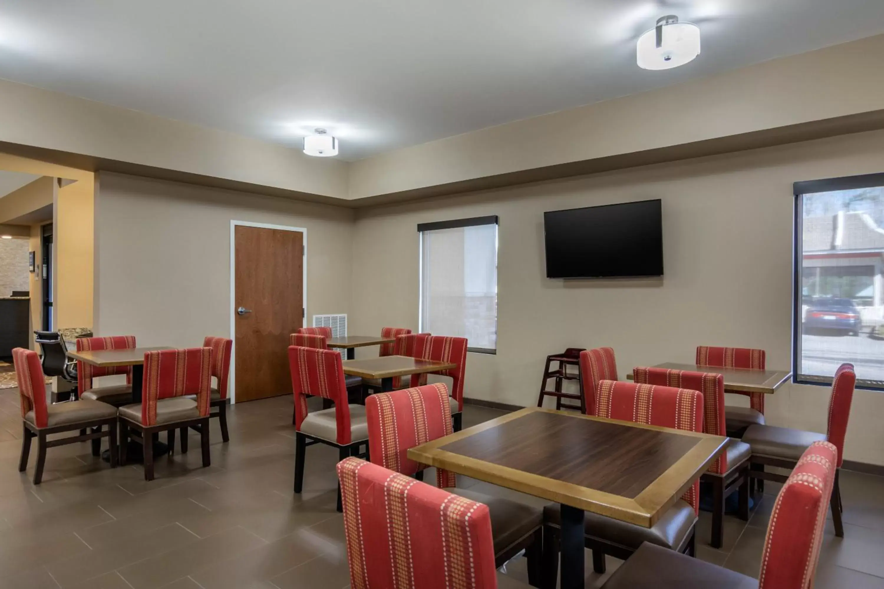 American breakfast, Restaurant/Places to Eat in Comfort Inn South Chesterfield - Colonial Heights