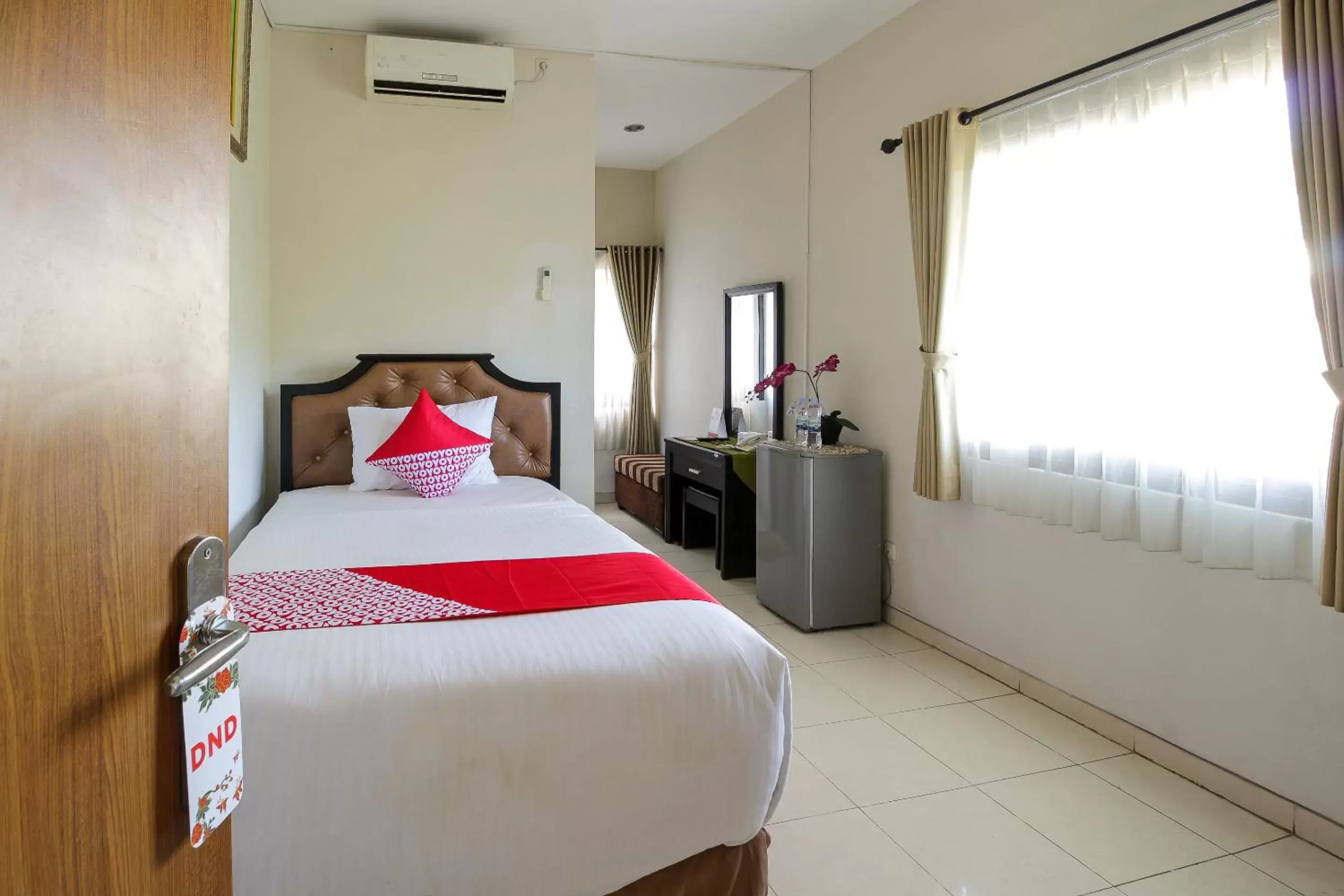 Bedroom, Bed in OYO 734 Tuban Torres Accomodation