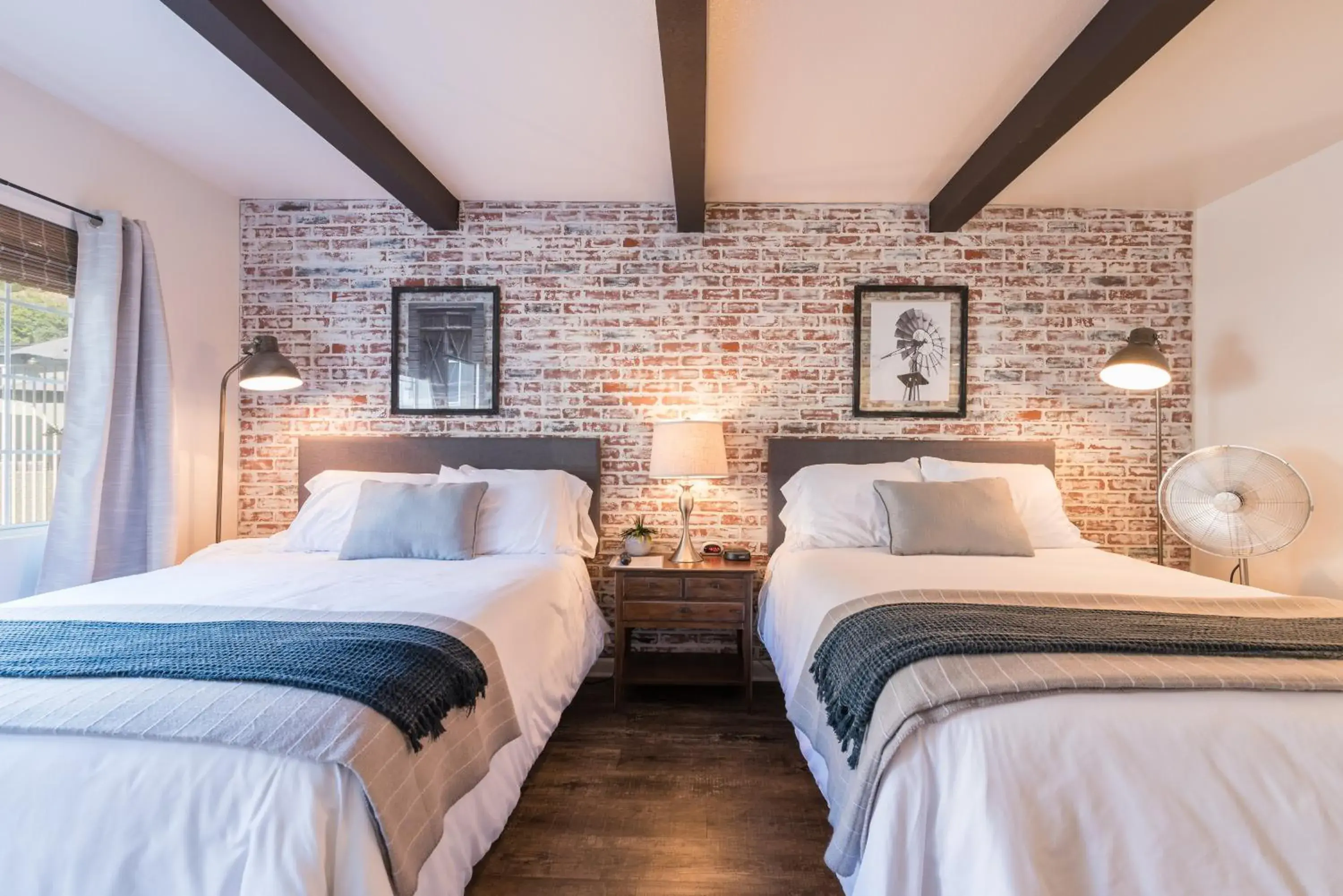 Queen Room with Two Queen Beds in Shell Beach Inn