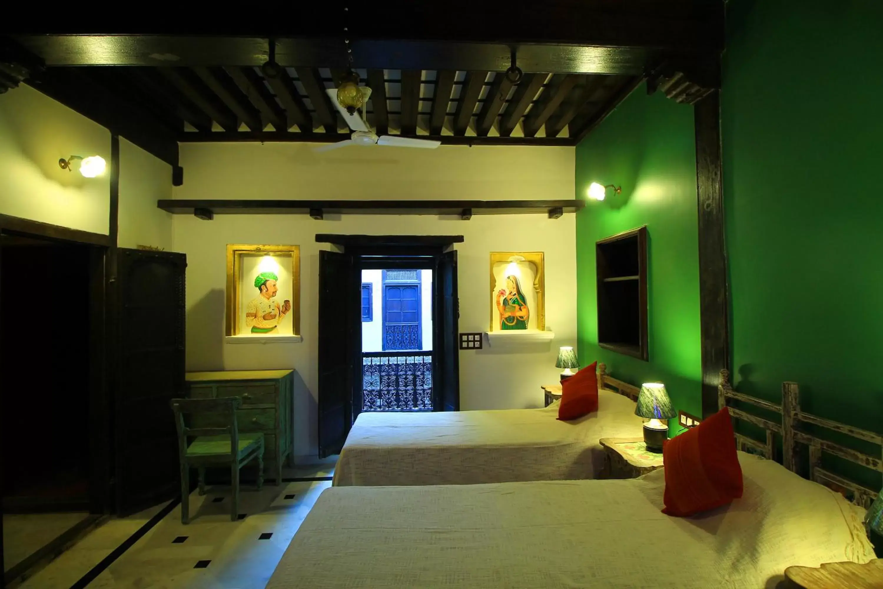 Bed in Deewanji Ni Haveli Bed in Deewanji Ni Haveli