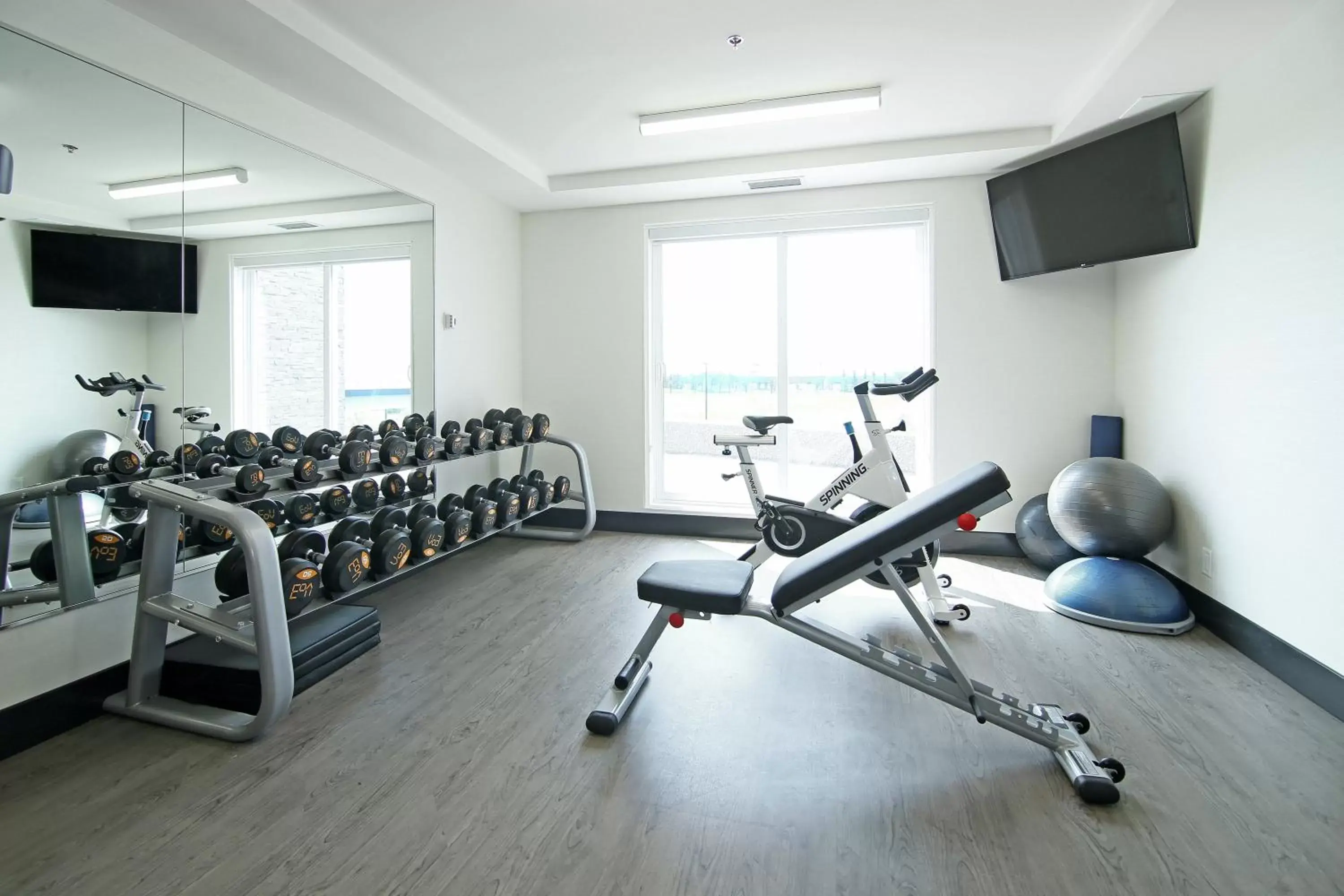Fitness centre/facilities, Fitness Center/Facilities in Holiday Inn Hotel & Suites - Calgary Airport North, an IHG Hotel