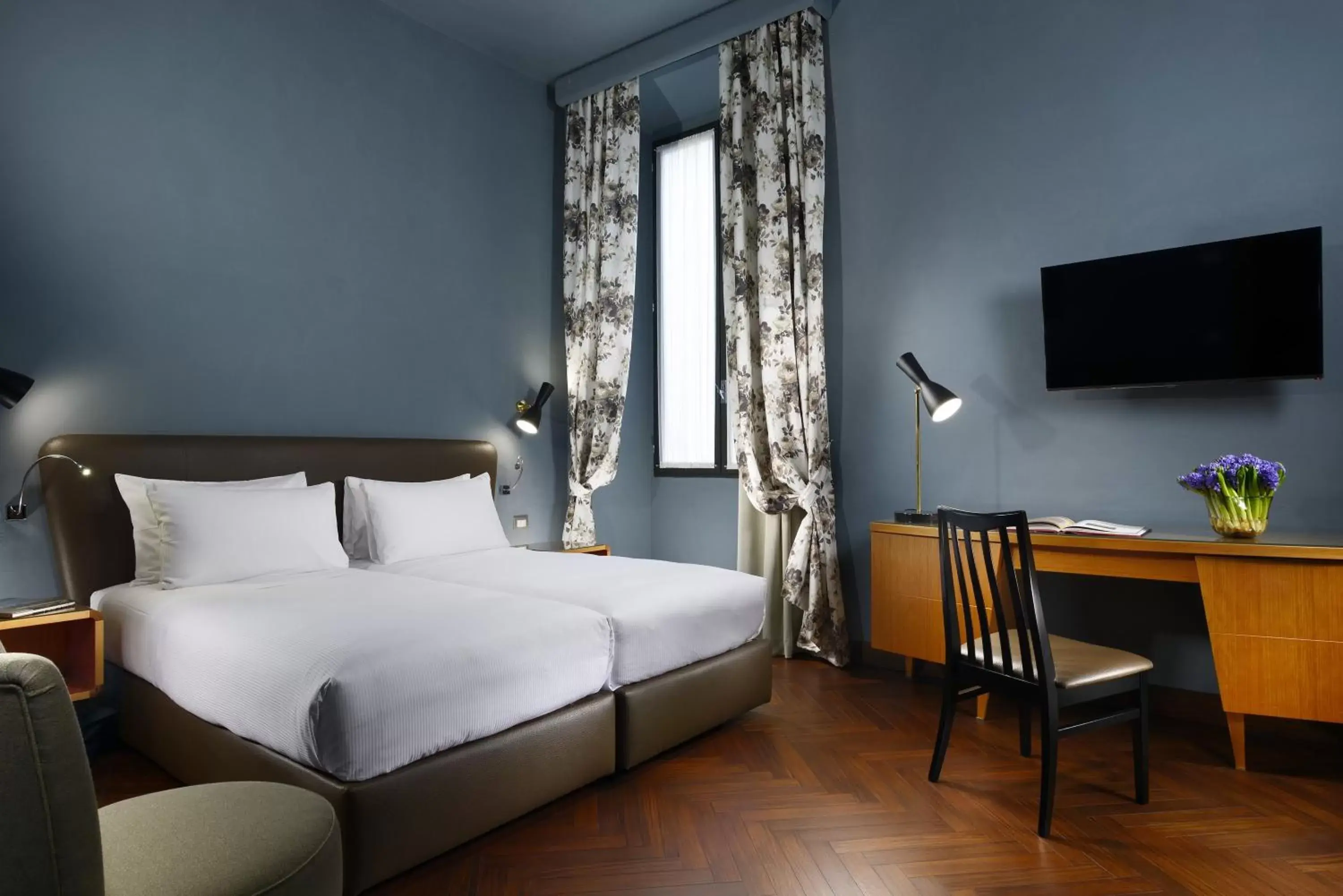 Deluxe Double Room in Hotel Garibaldi Blu - WTB Hotels