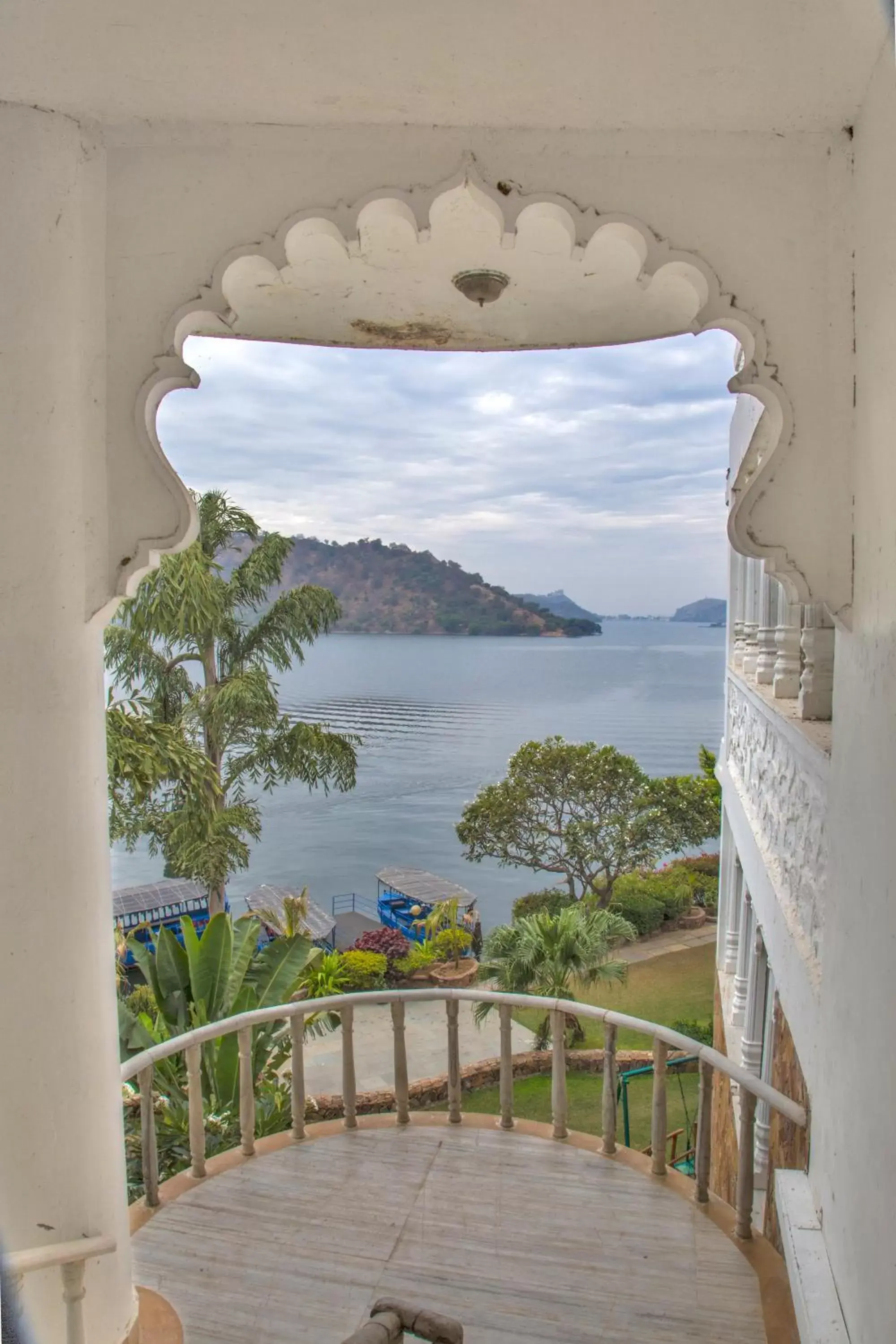 Balcony/Terrace in Jaisamand Island Resort