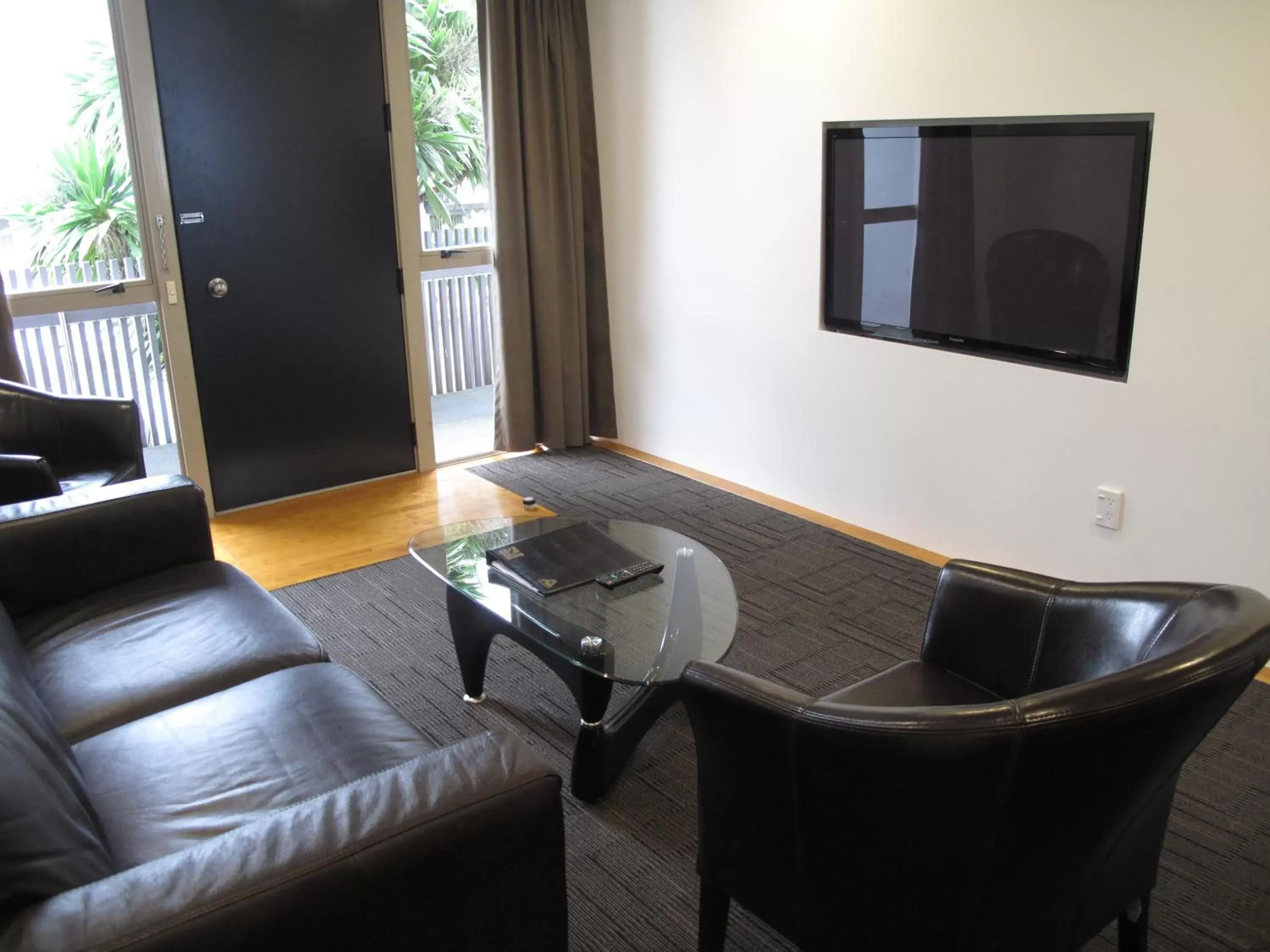 Living room, Seating Area in Auto Lodge Motor Inn