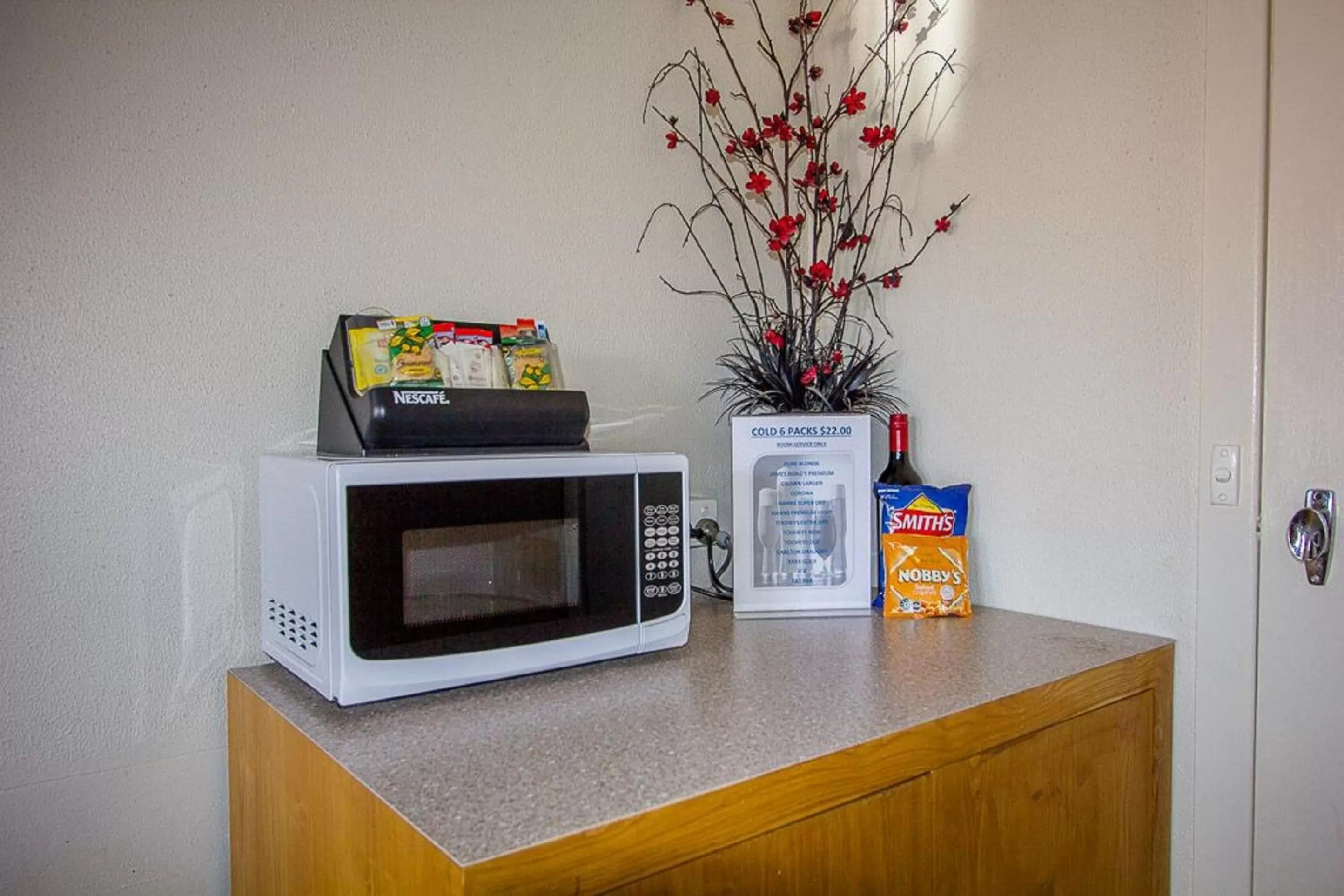 Coffee/tea facilities in Best Western Endeavour Motel