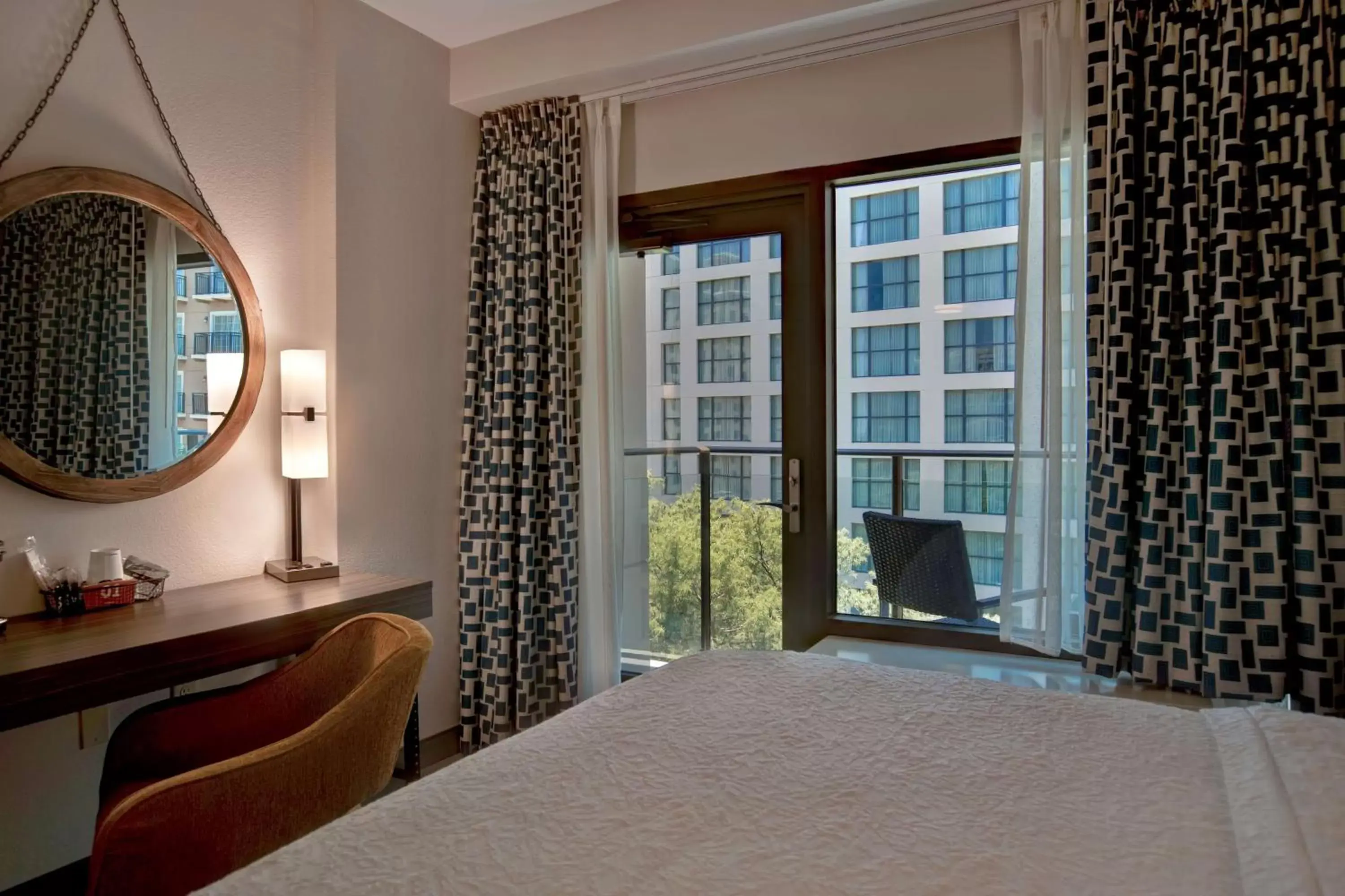 Bedroom, Bed in Hampton Inn & Suites San Antonio Riverwalk