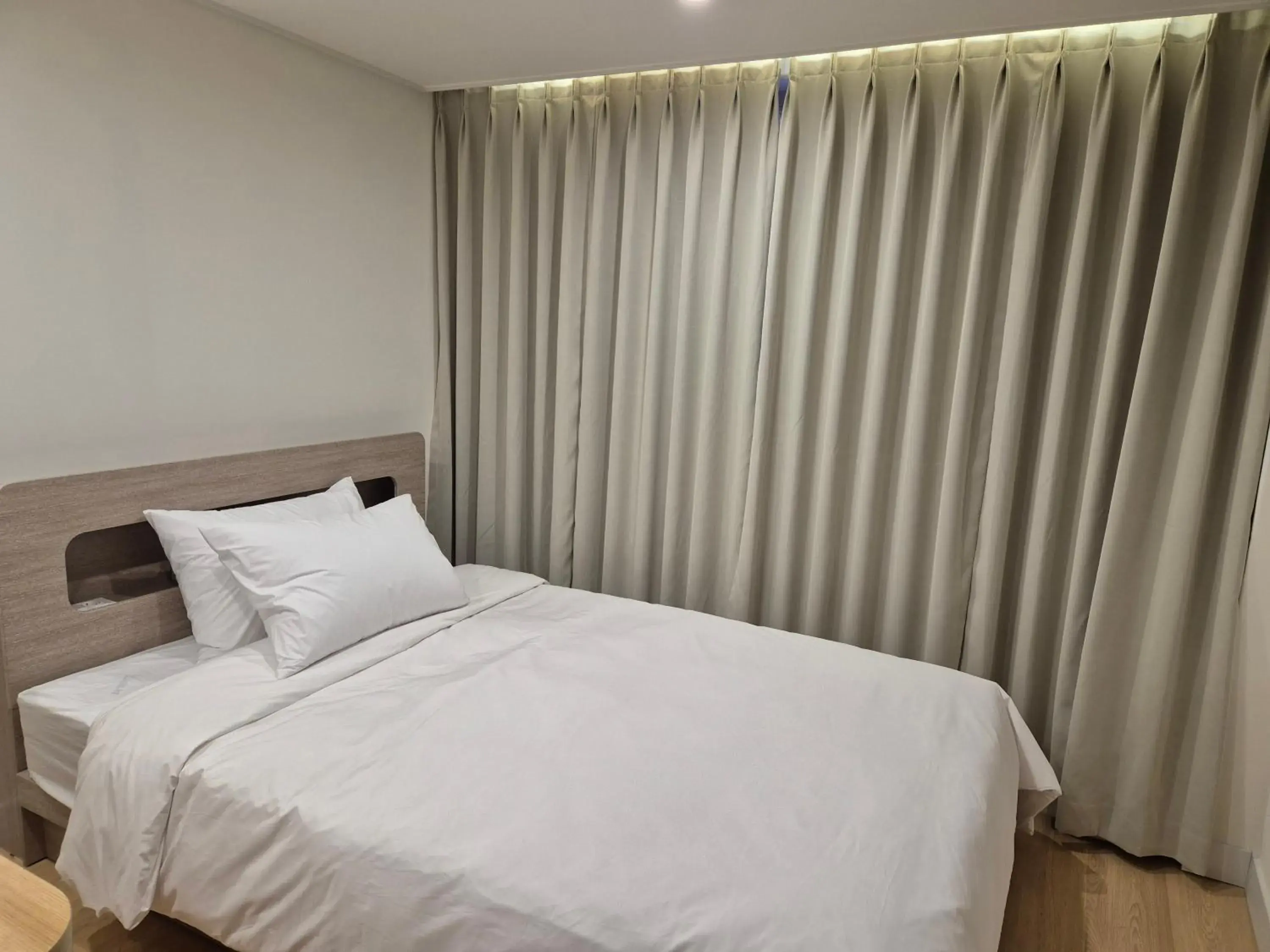 Property building, Bed in Gwang Jang Hotel Property building, Bed in Gwang Jang Hotel