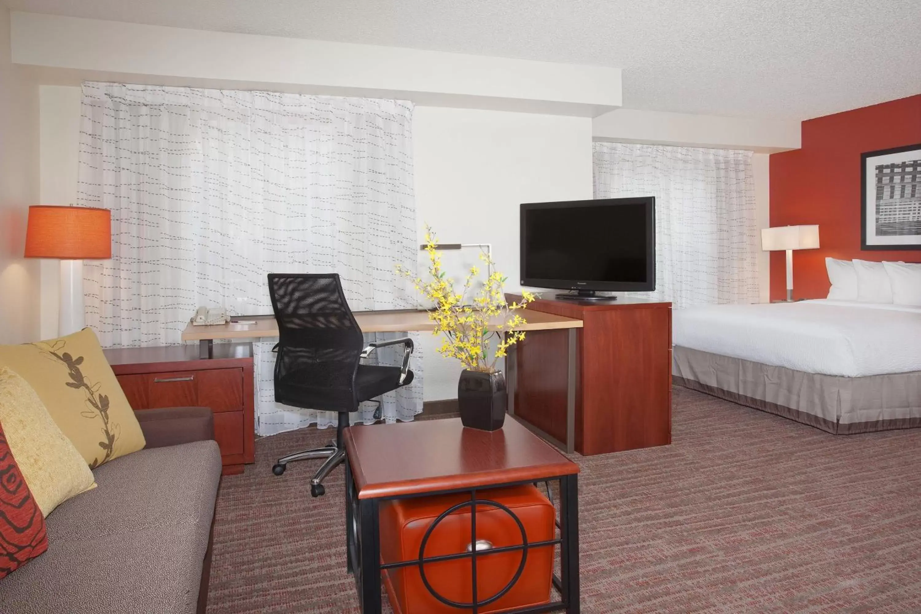 Photo of the whole room, TV/Entertainment Center in Residence Inn by Marriott Boulder Broomfield