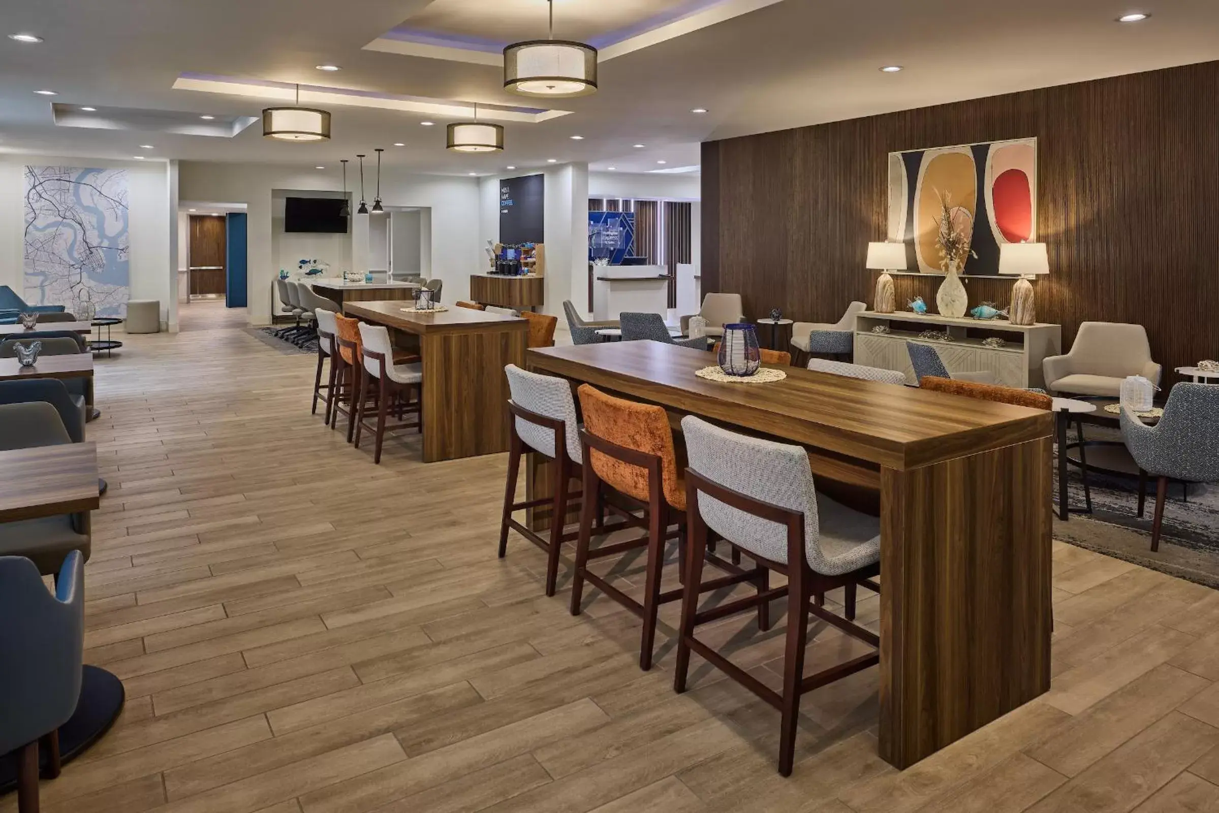 Coffee/tea facilities, Restaurant/Places to Eat in Holiday Inn Express & Suites Charleston DWTN -Westedge, an IHG Hotel