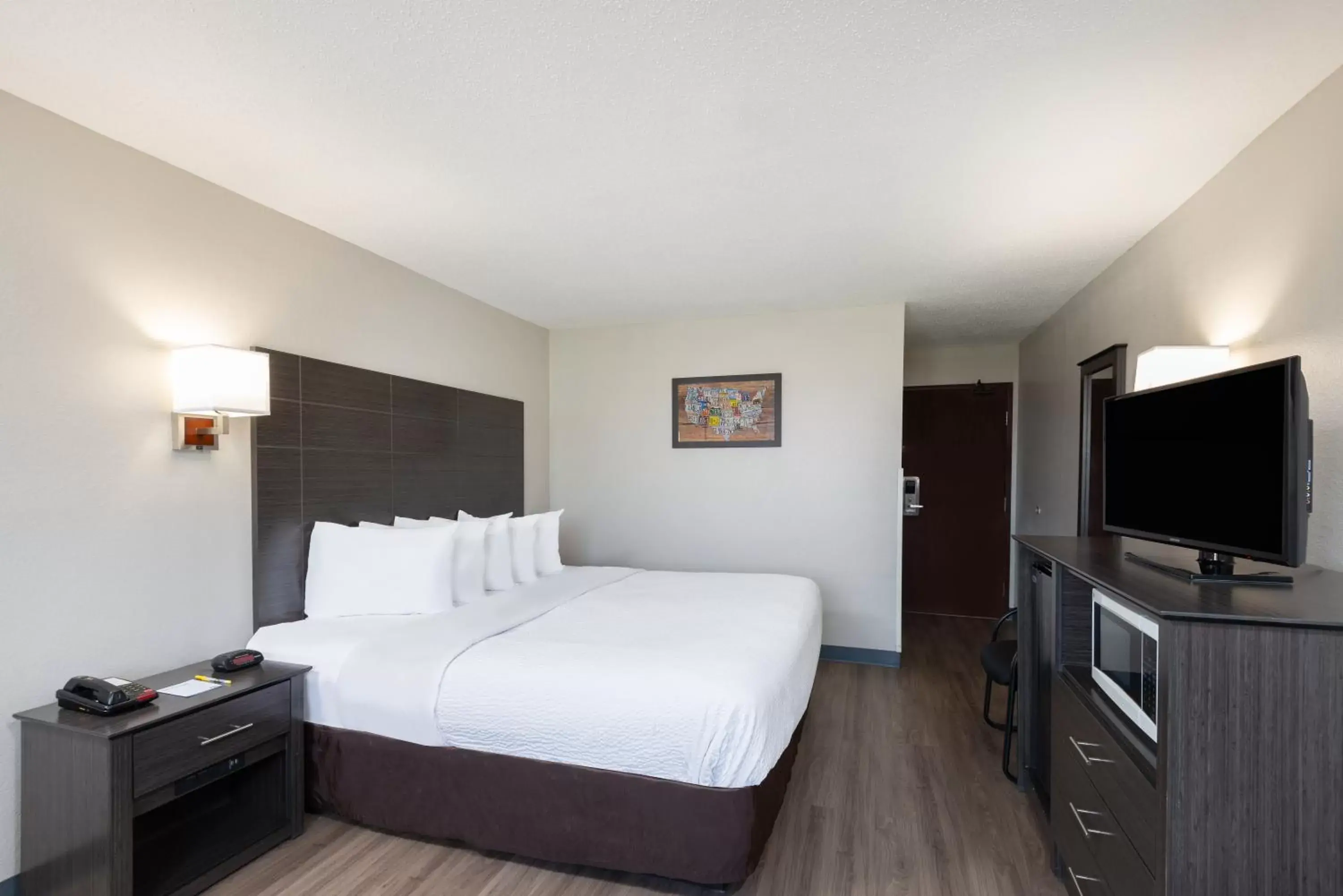 Bed in Days Inn by Wyndham Somerset PA I-70 I-76 Bed in Days Inn by Wyndham Somerset PA I-70 I-76