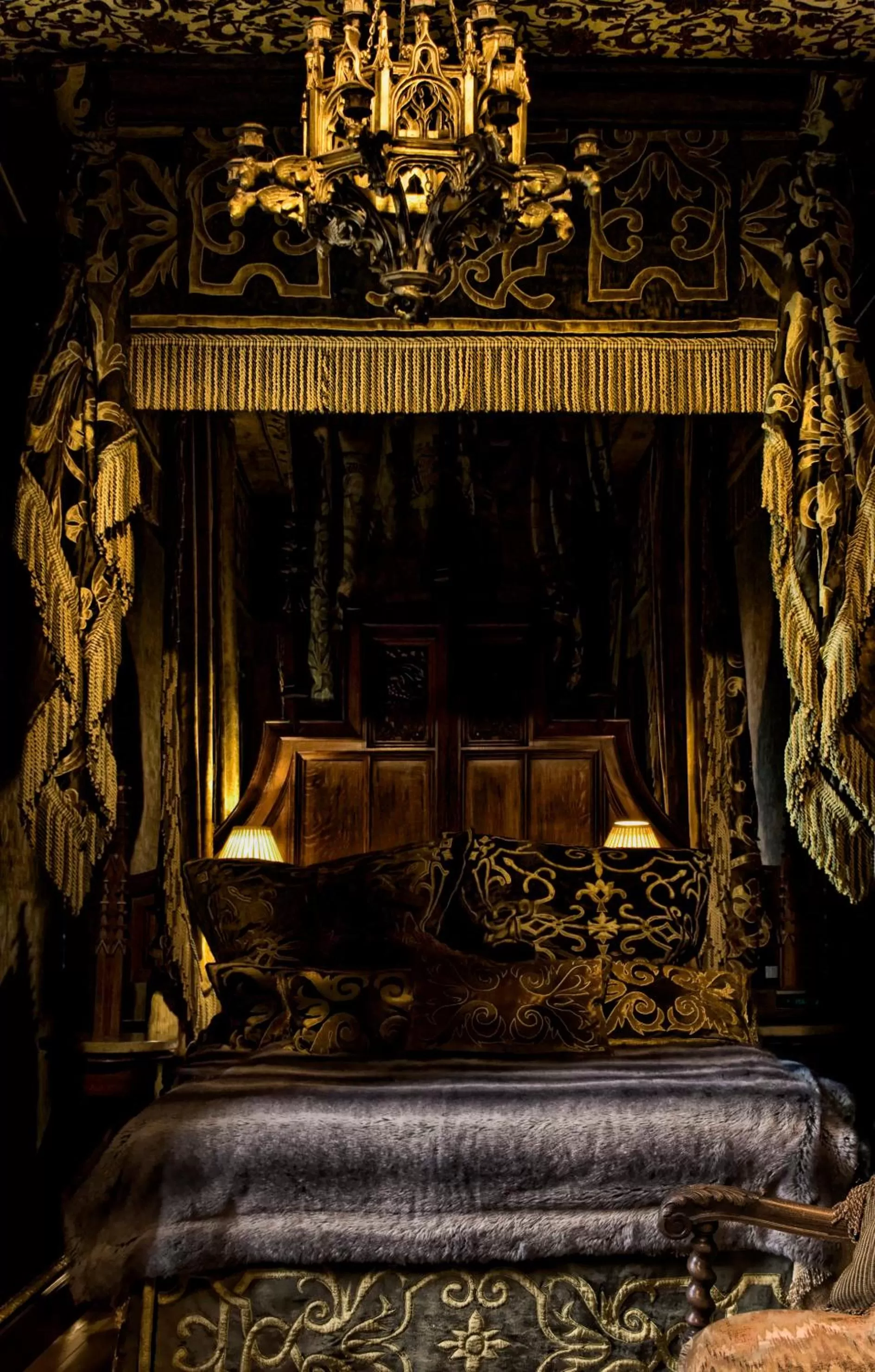 Bedroom, Bed in The Witchery by the Castle
