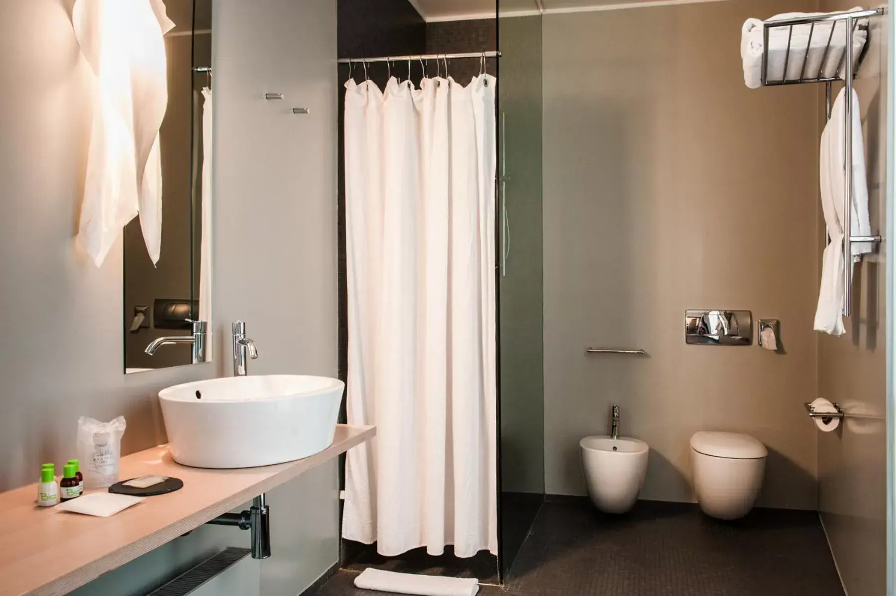 Bathroom in Hotel Casa Poli