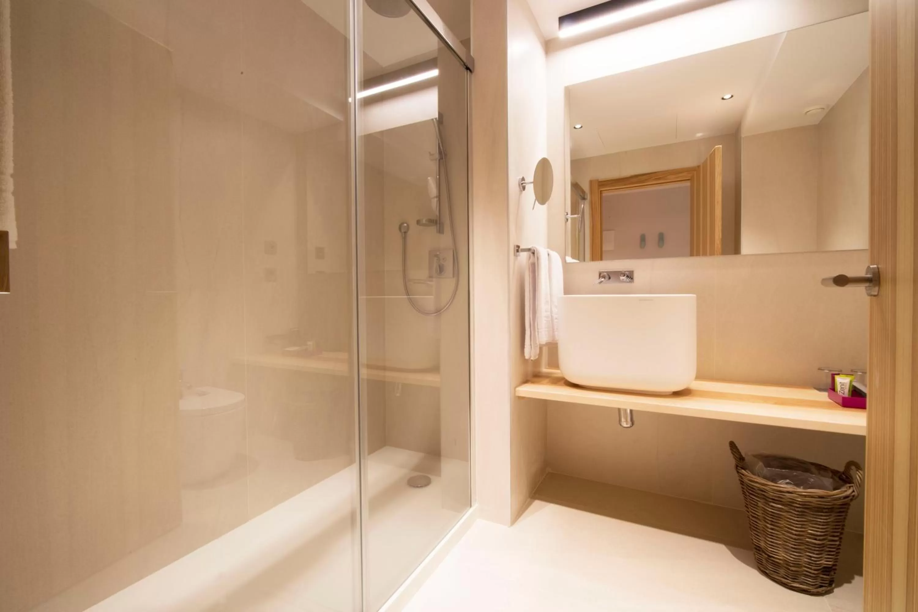 Bathroom in Zenit Sevilla