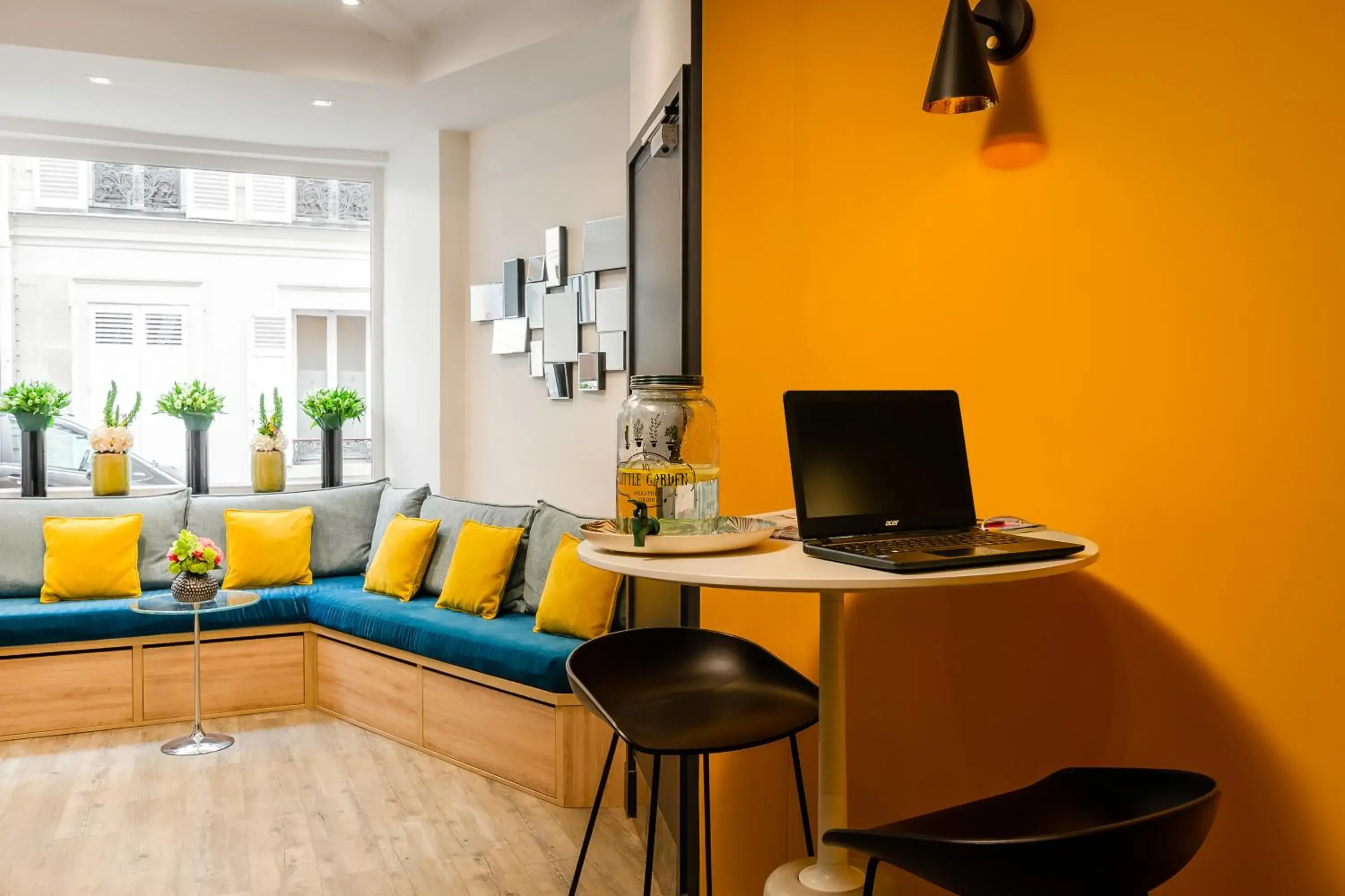 Lobby or reception in Arc De Triomphe Lobby or reception in Arc De Triomphe