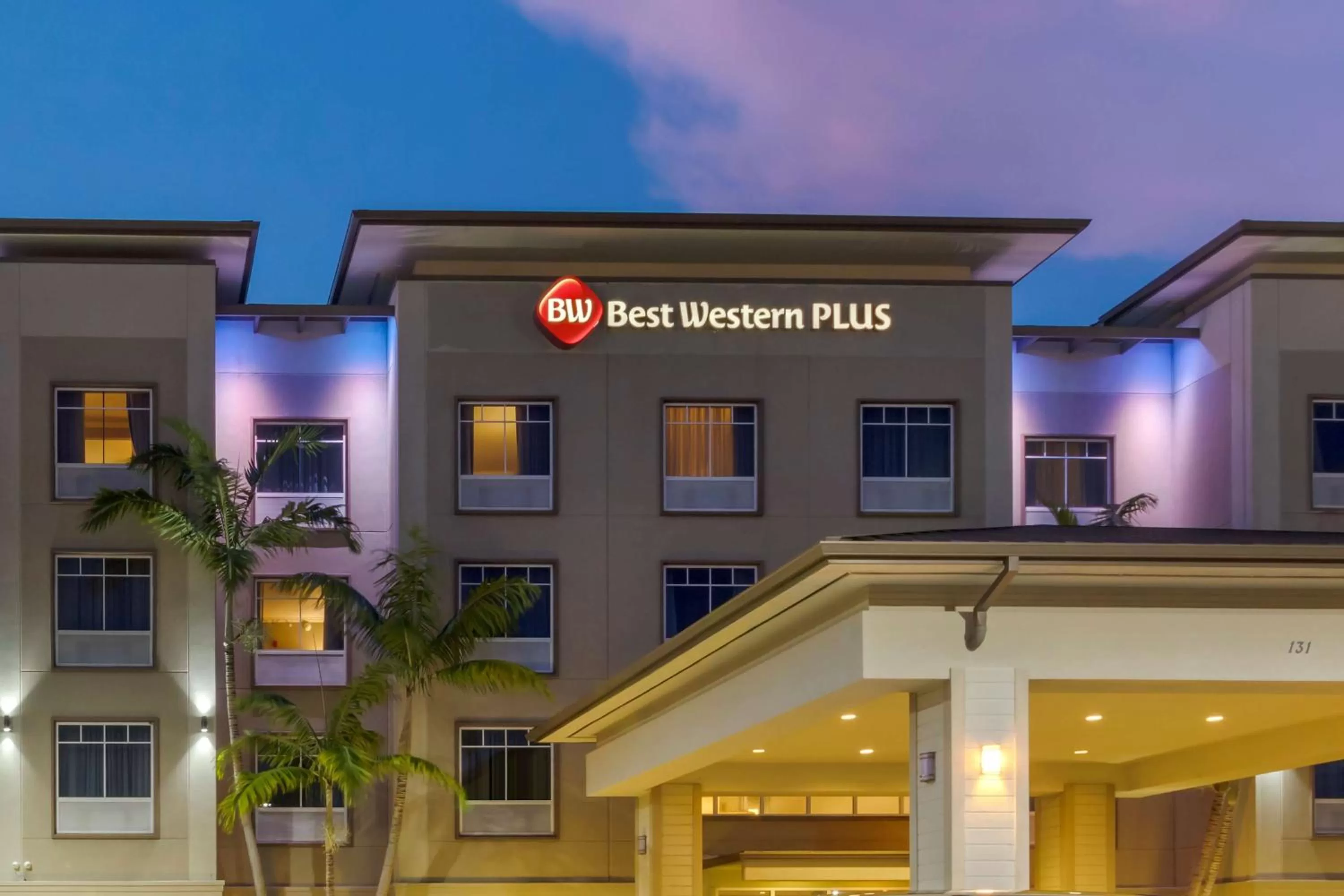 Property building in Best Western Plus Miami Airport North Hotel & Suites