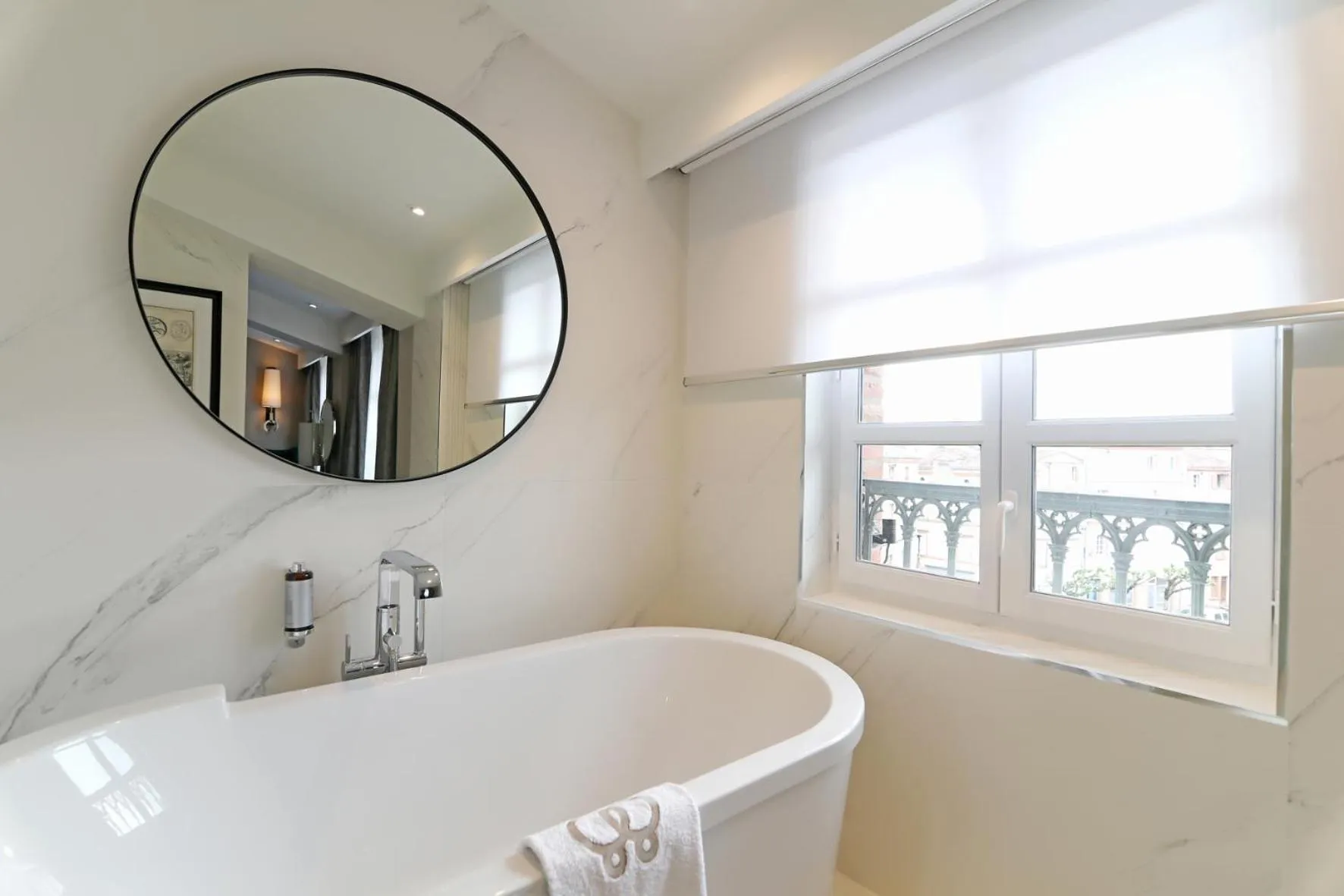 Bathroom in Hôtel Alchimy