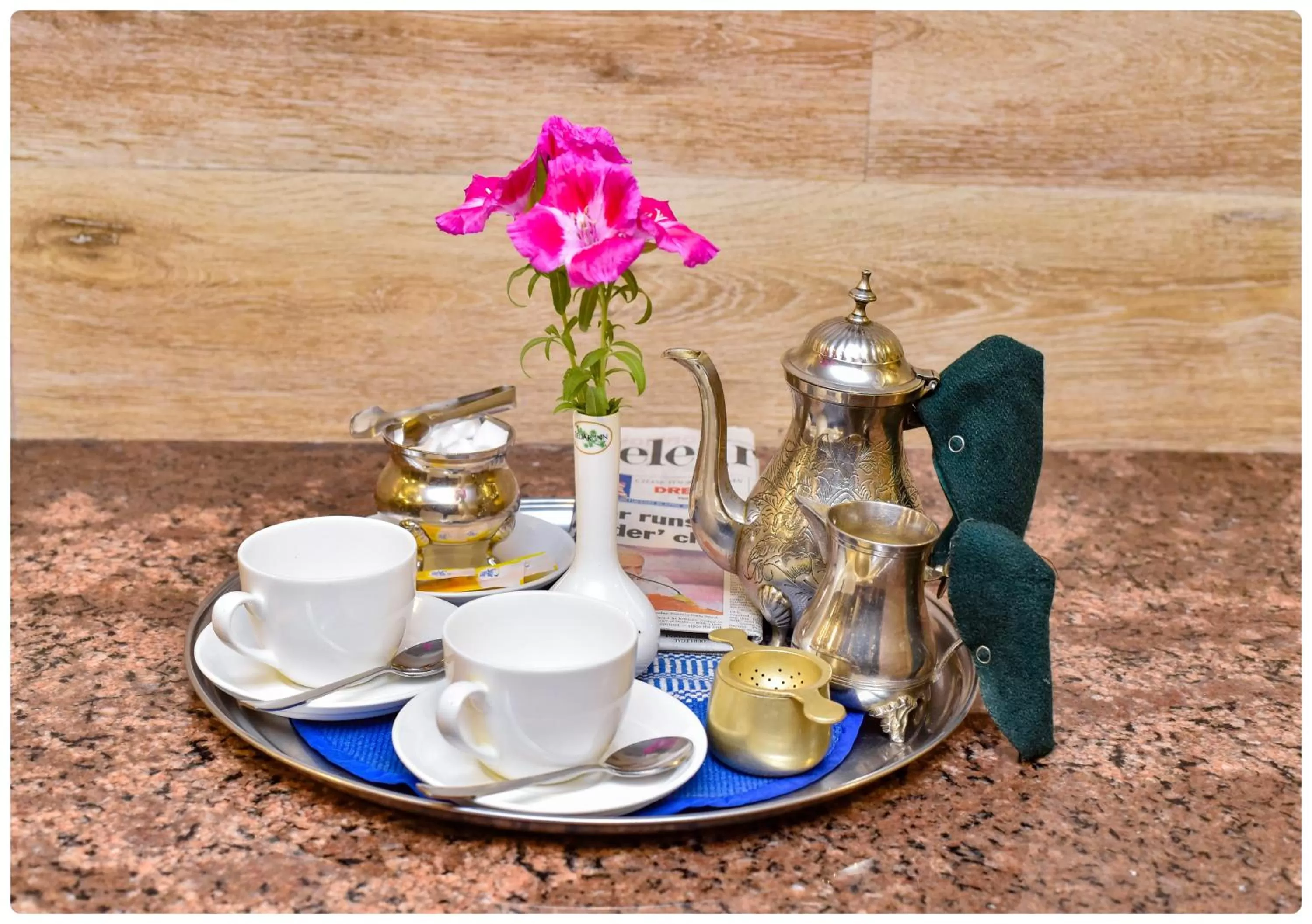 Coffee/tea facilities in Cedar Inn