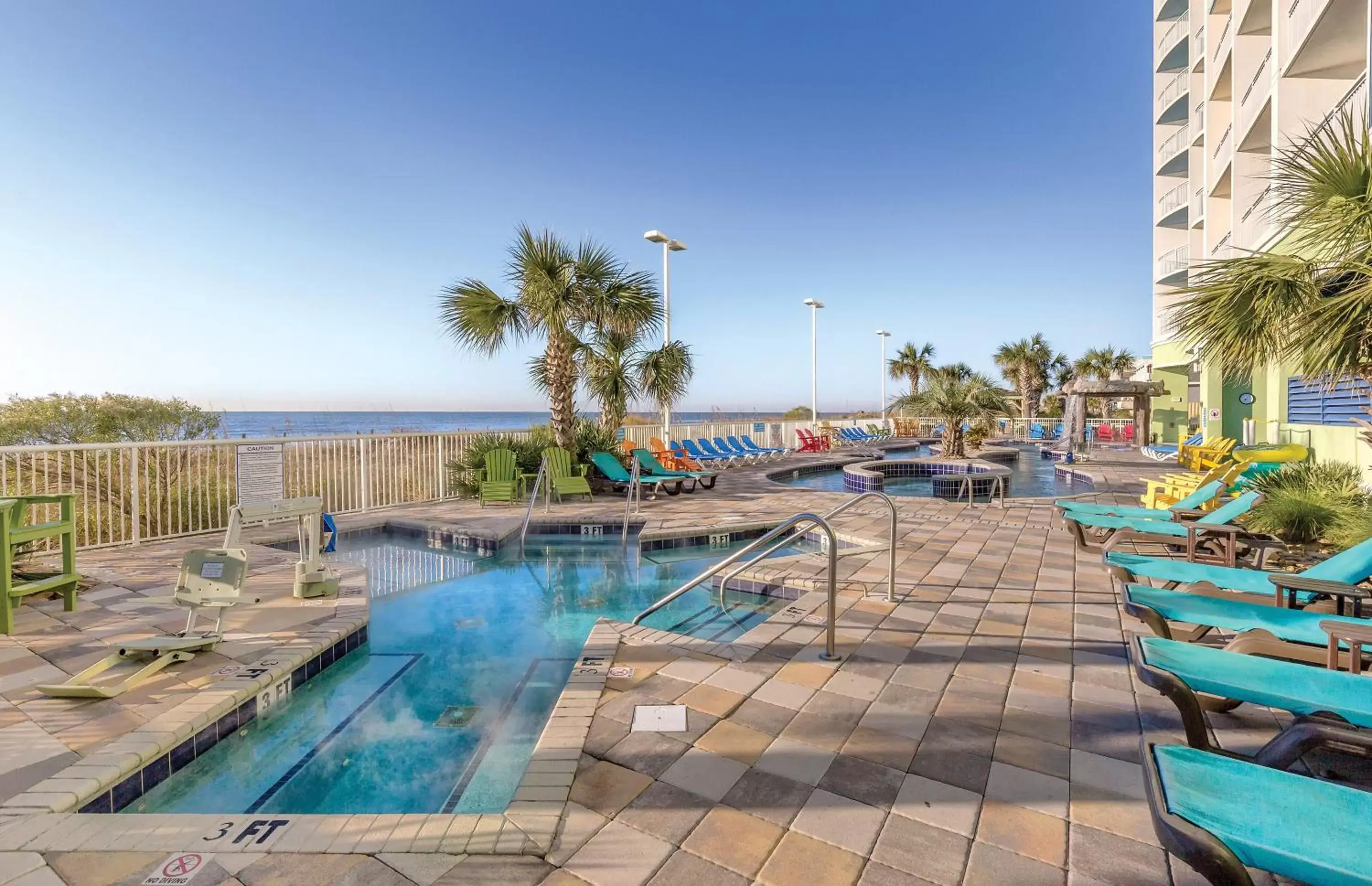 Swimming pool in Club Wyndham Towers on the Grove