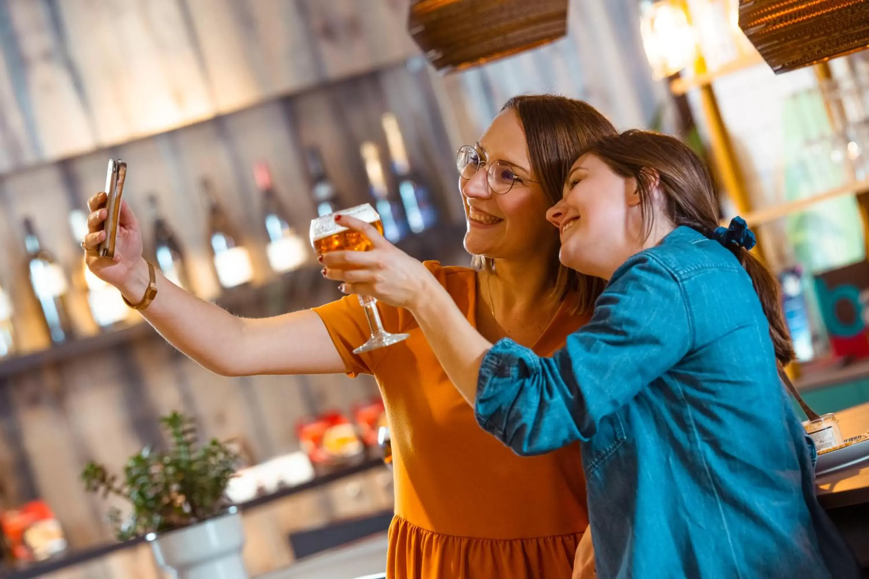 Lounge or bar in ibis Styles Lyon Meyzieu Stadium