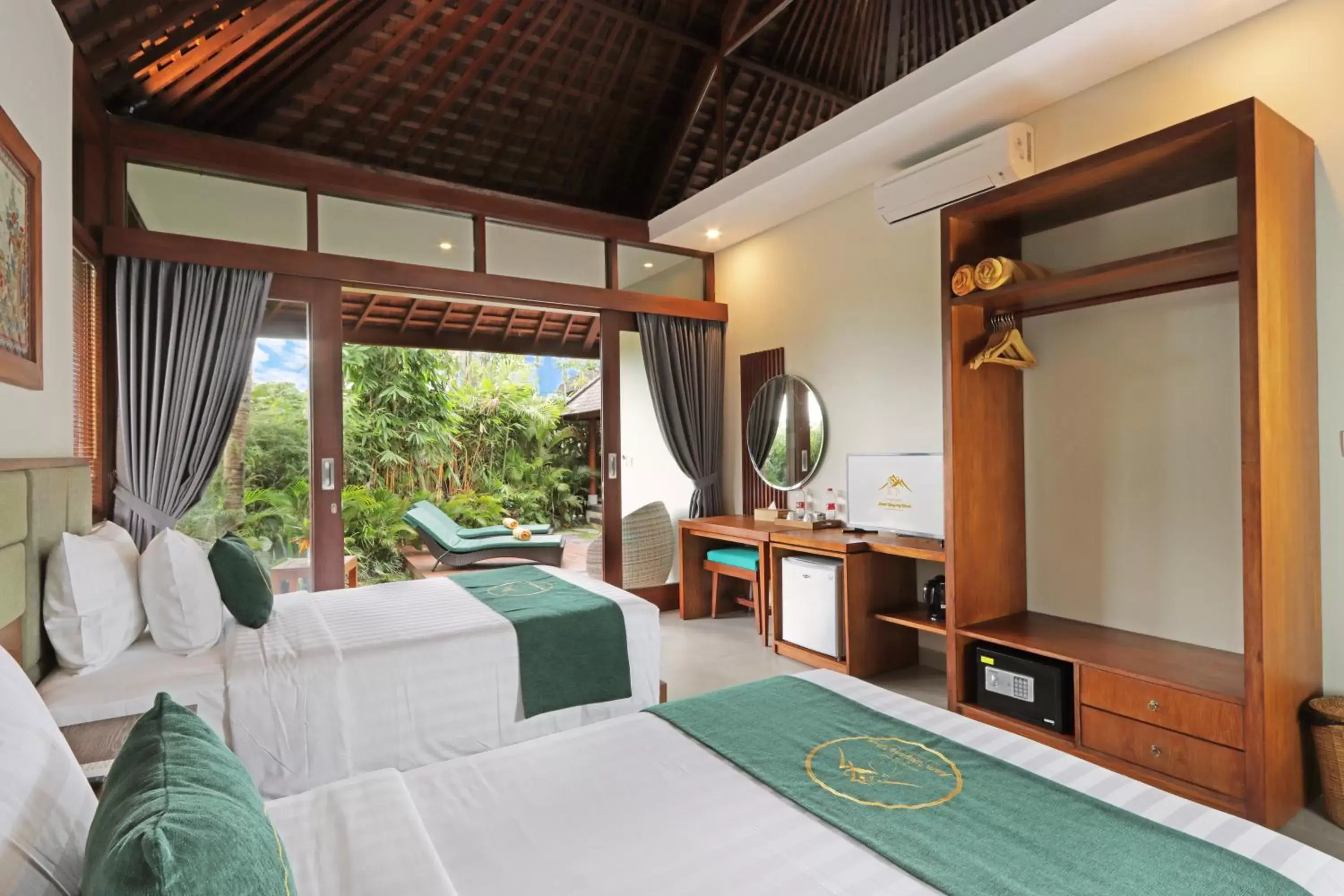 Bed in Alam Wayang Ubud - CHSE Certified Bed in Alam Wayang Ubud - CHSE Certified