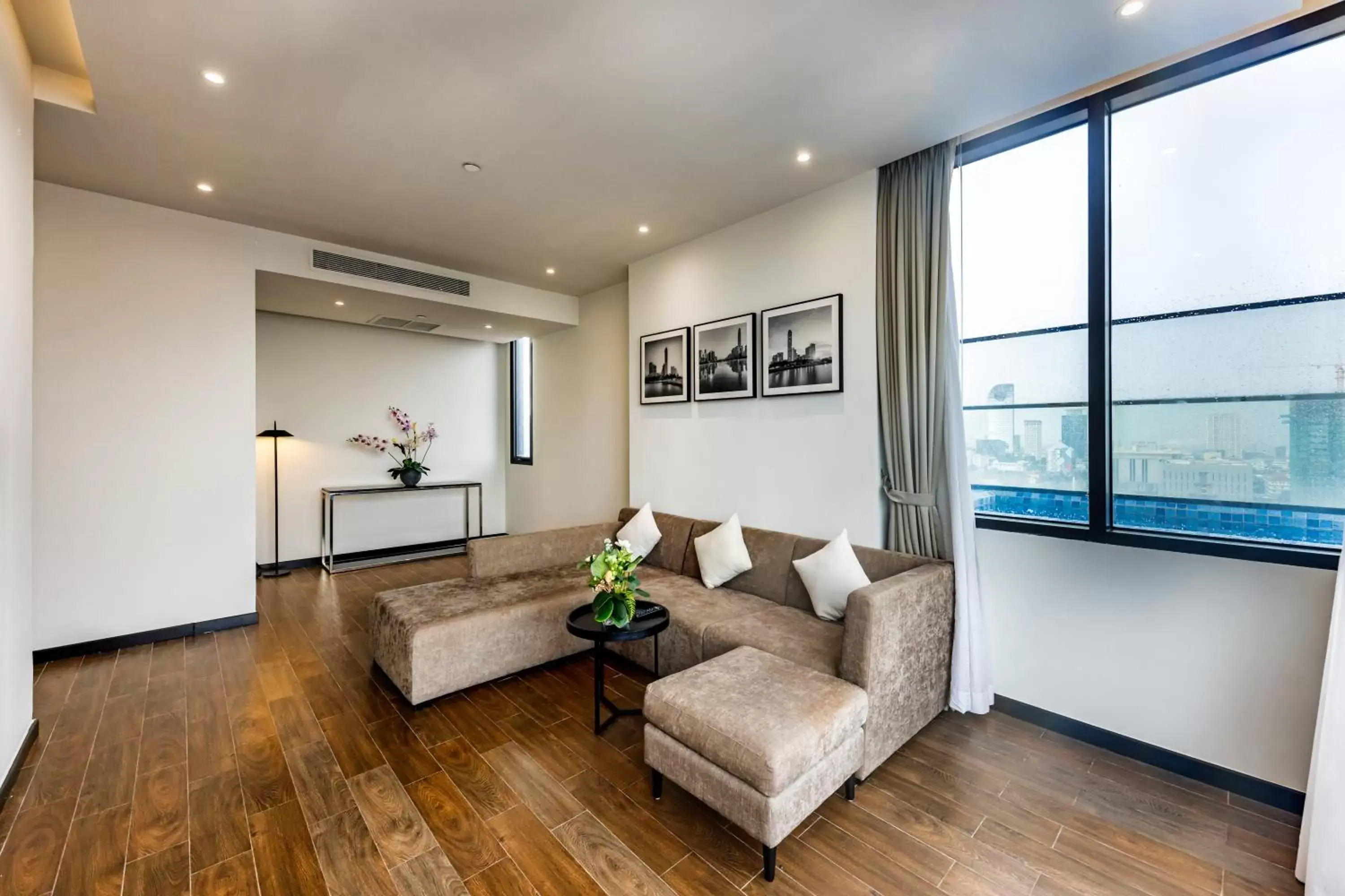 Living room, Seating Area in Luxcity Hotel & Apartment