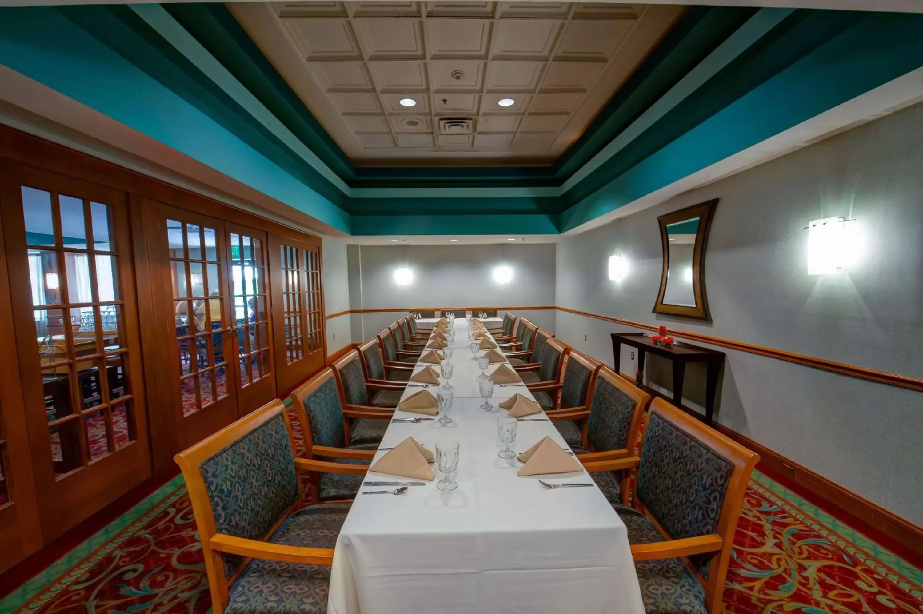 Restaurant/Places to Eat in DoubleTree By Hilton Baltimore North Pikesville