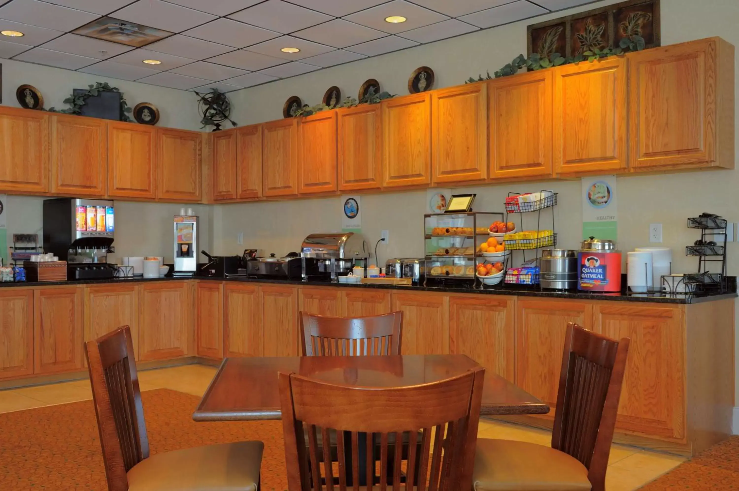 Restaurant/Places to Eat in Country Inn & Suites by Radisson, Orangeburg, SC