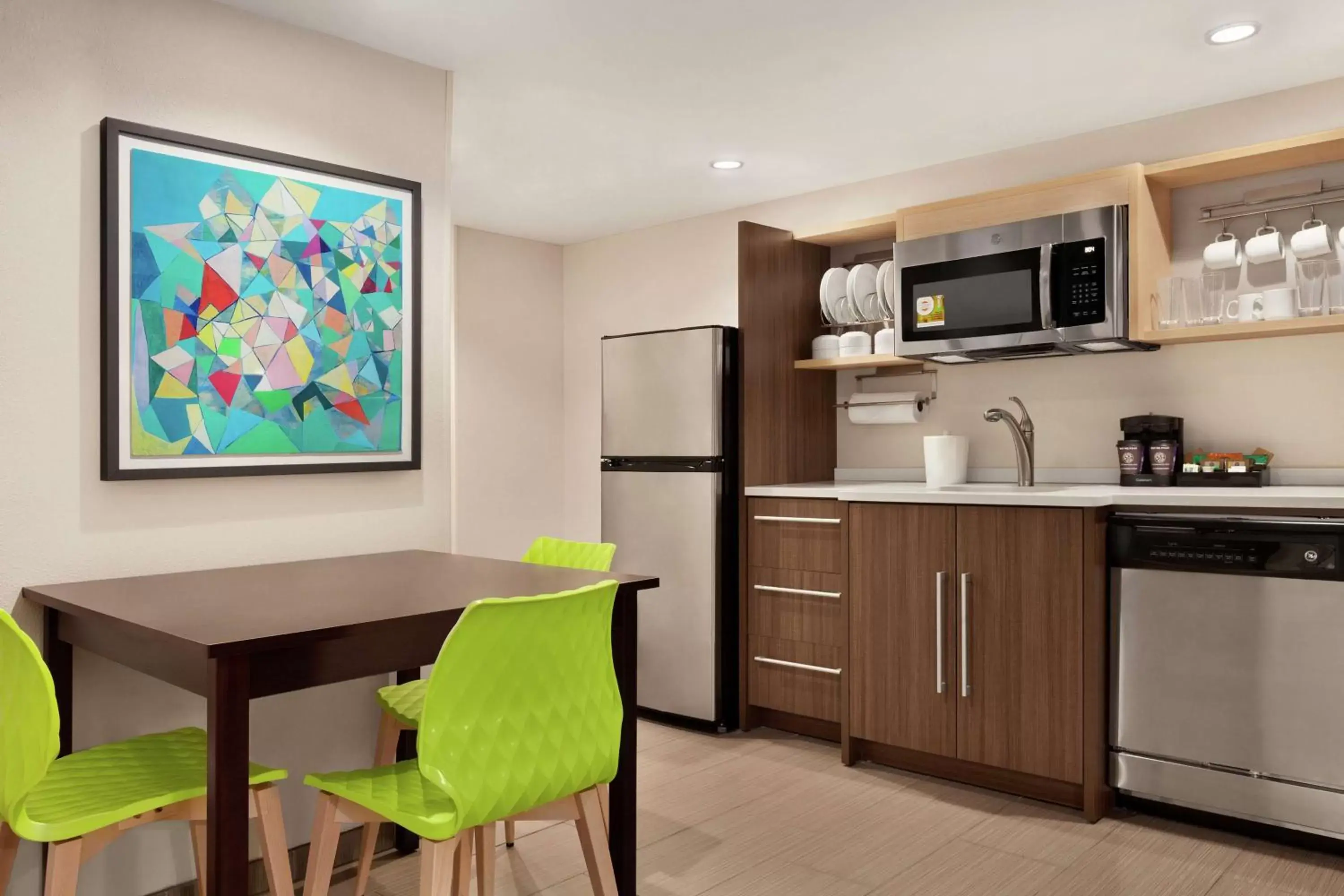 Kitchen or kitchenette, Kitchen/Kitchenette in Home2 Suites By Hilton Silver Spring